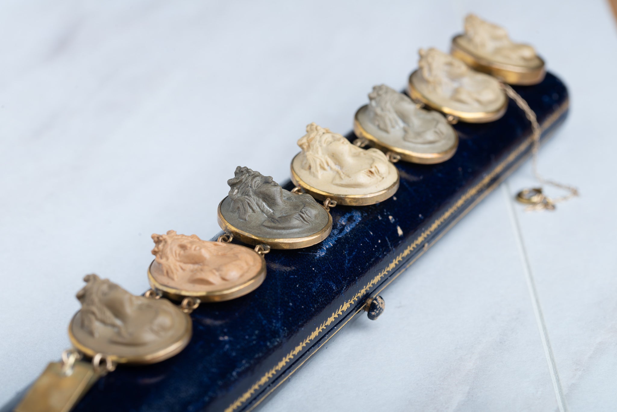 Victorian Lava Cameo Bracelet - LUXORIA VITA