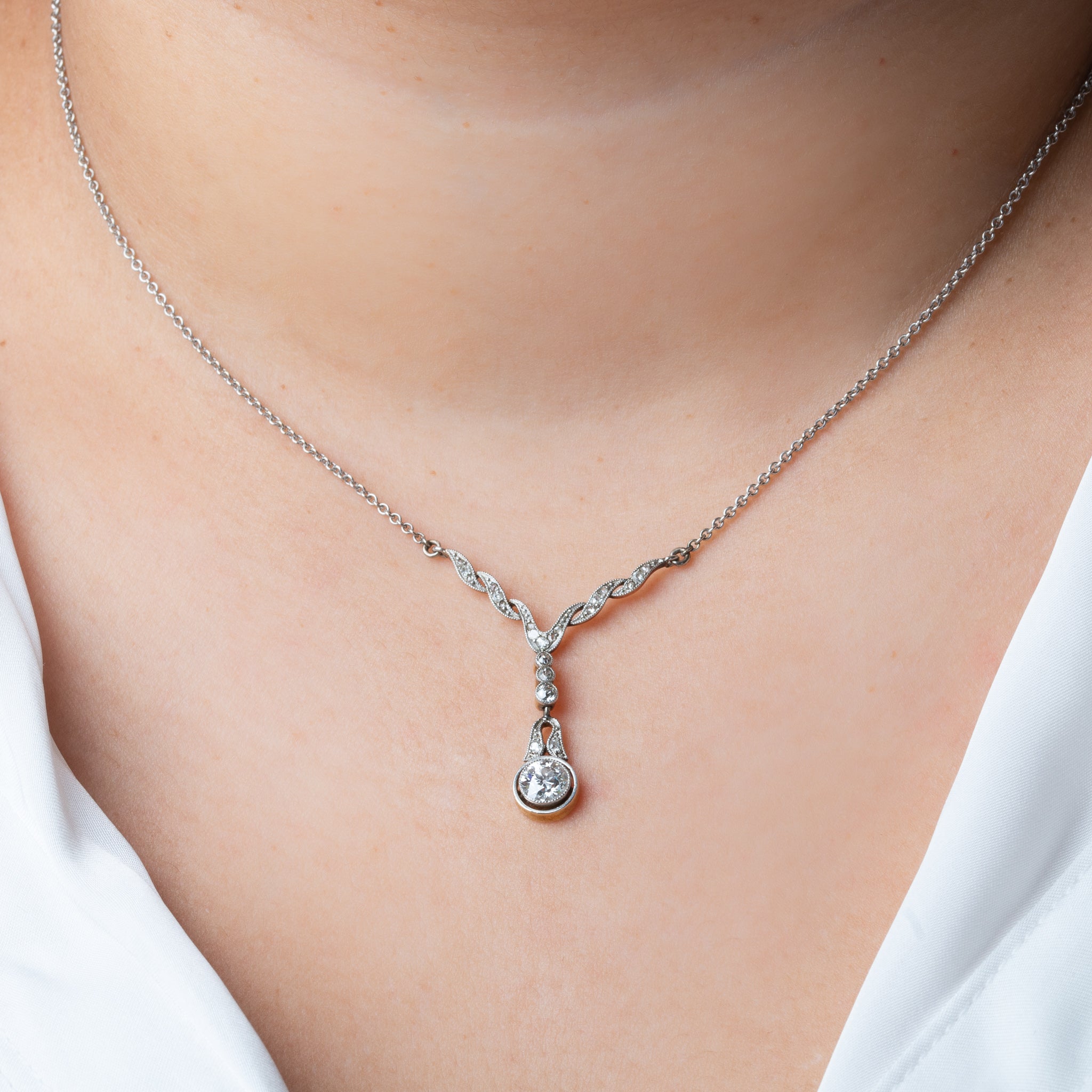 Art Deco Diamond Necklace - Luxoria Vita