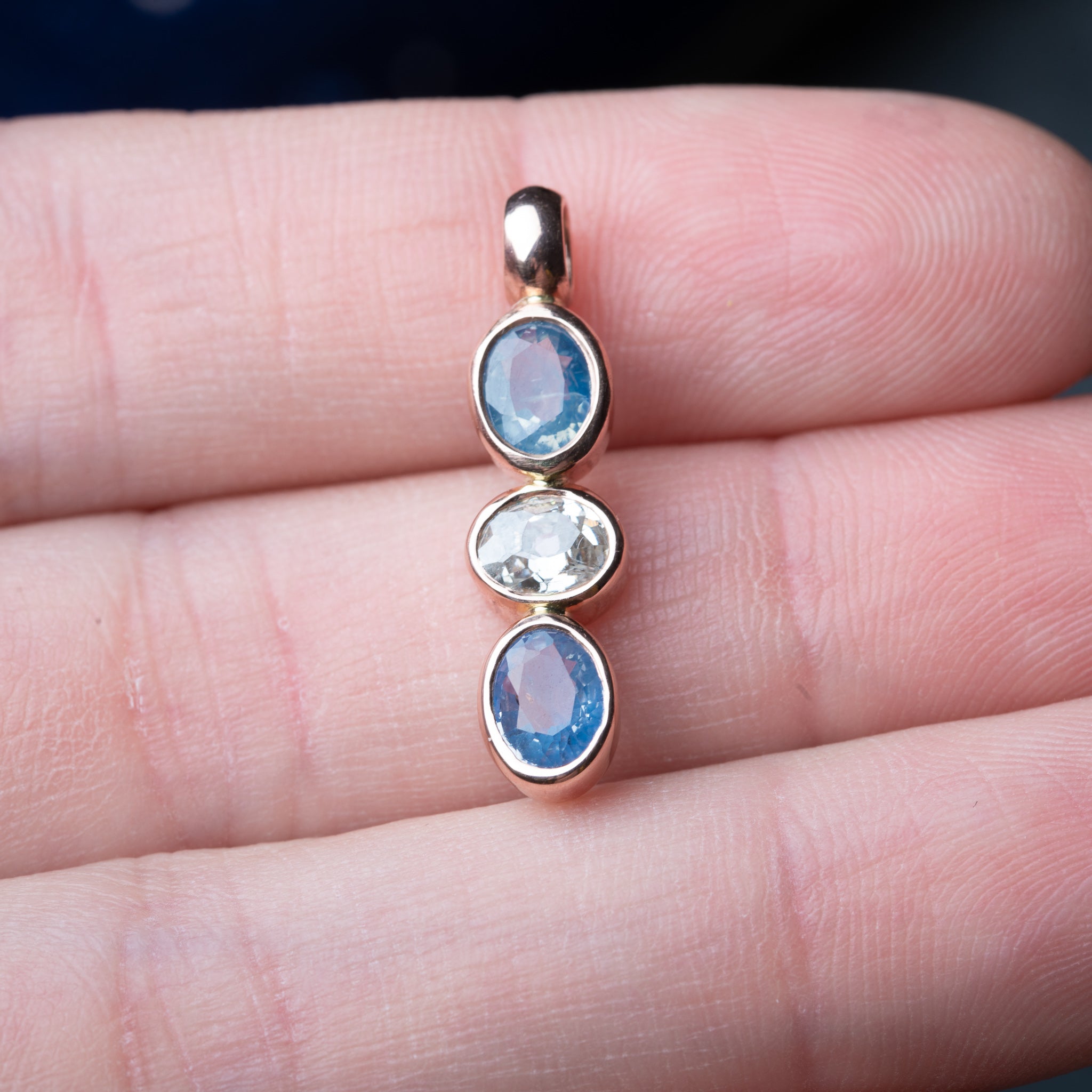 Atelier Made: Oldmine Cut Diamond Sapphire Pendant - Luxoria Vita