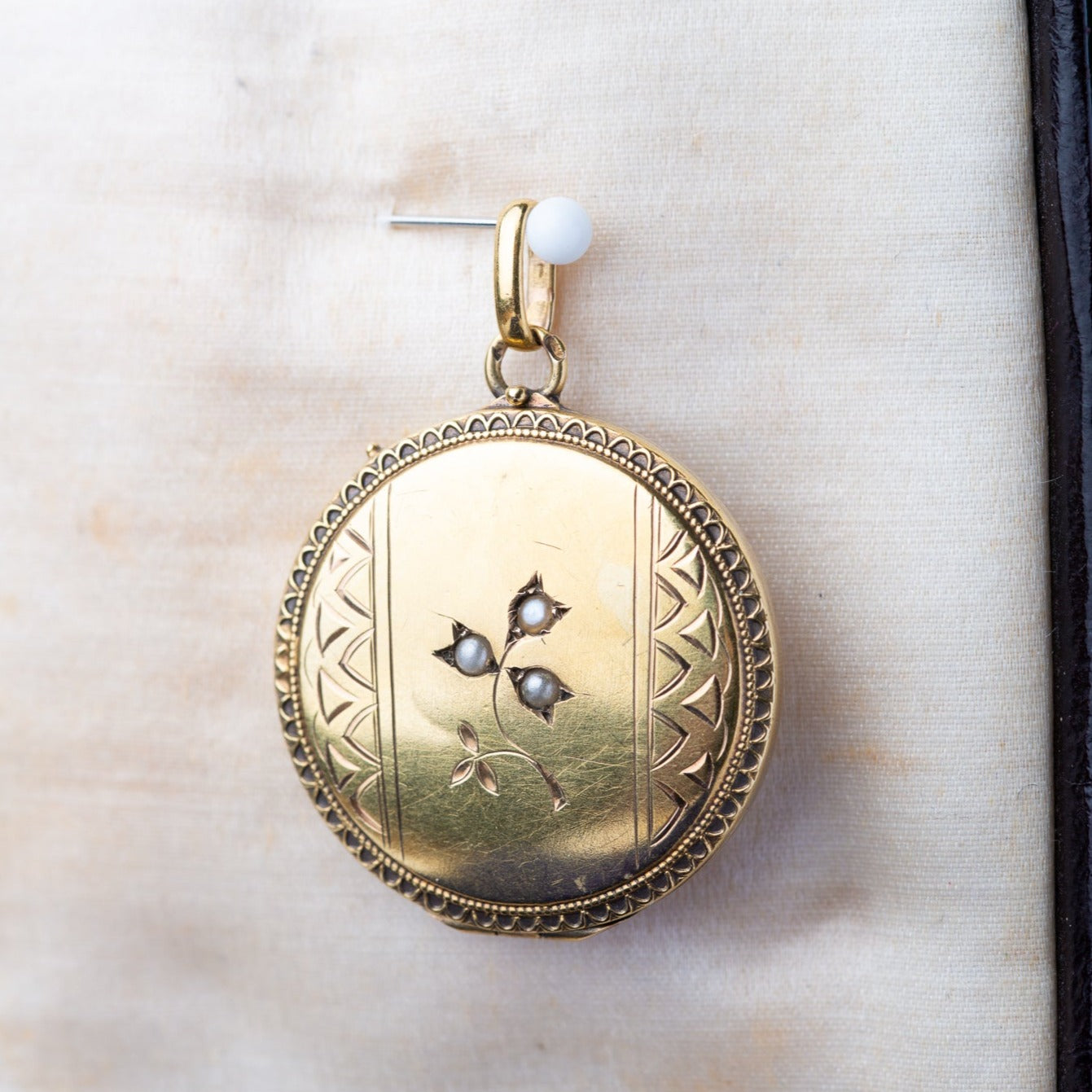 1900's Clover Medaillon in 14K Gold - Luxoria Vita