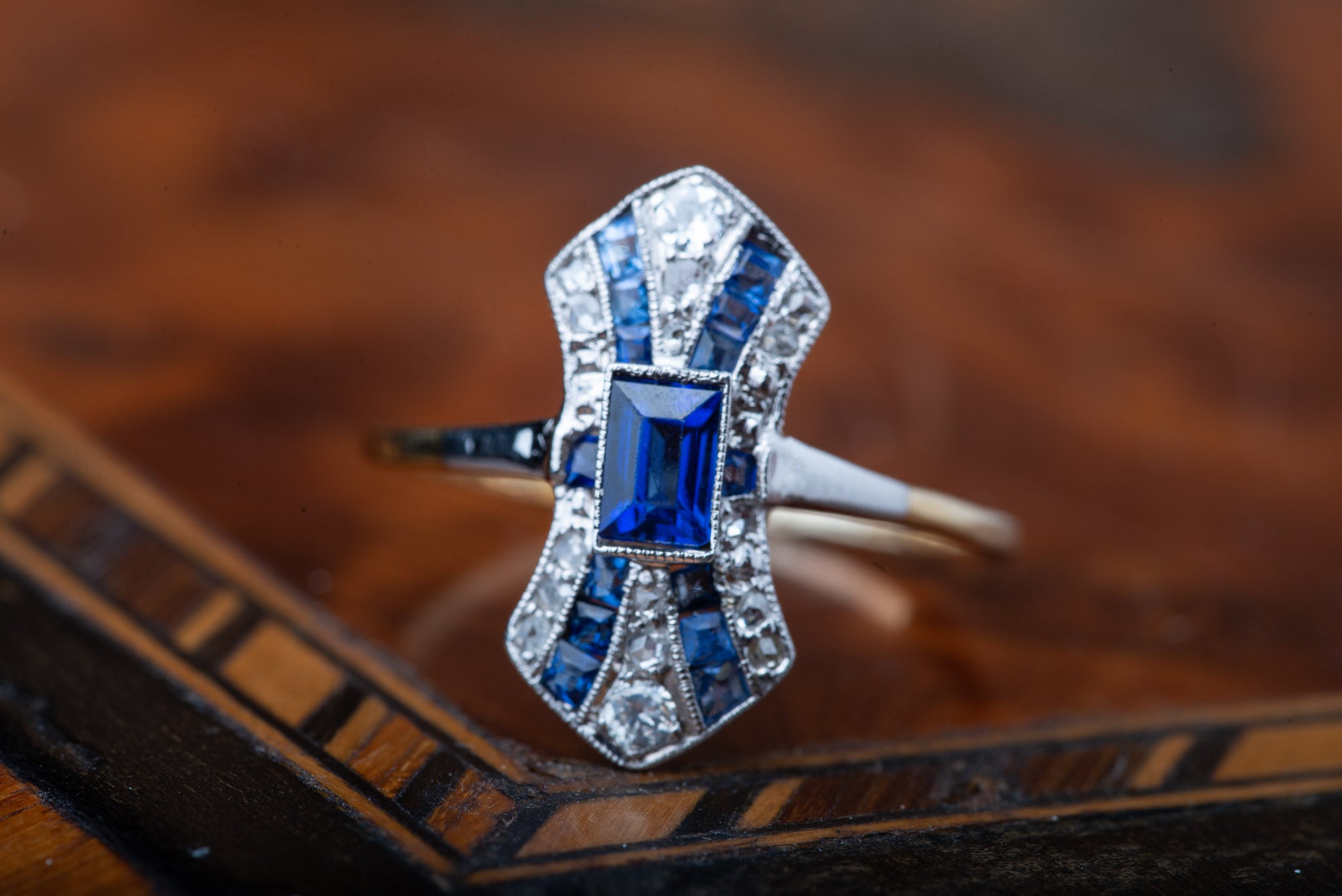 Art Deco Sapphire Diamond Ring - LUXORIA VITA