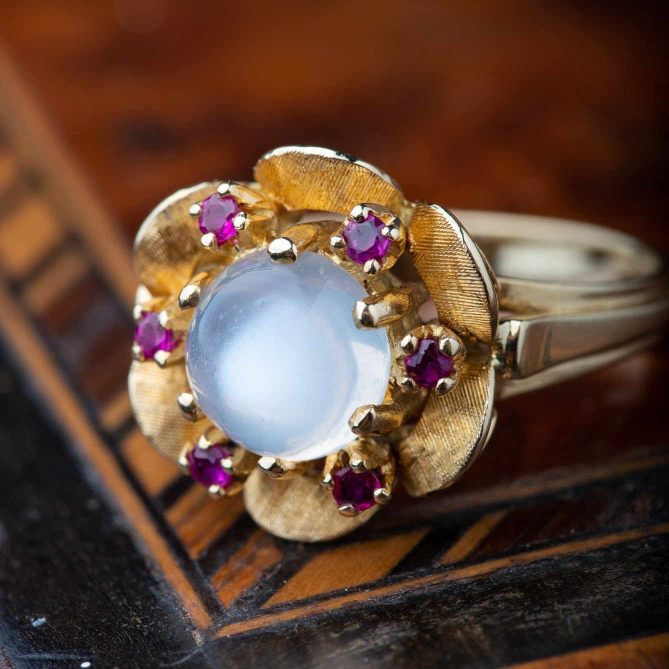 Vintage Moonstone Ruby Ring - LUXORIA VITA