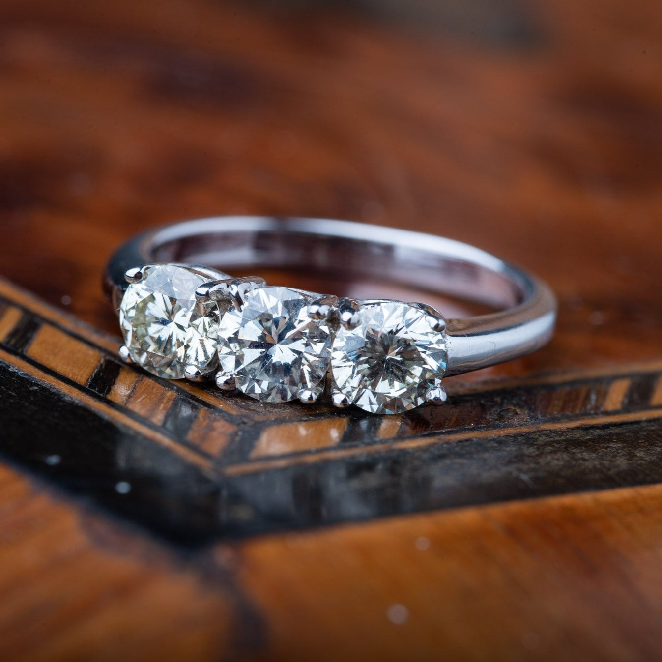 Modern 1.65ct Diamond Trilogy Ring - LUXORIA VITA