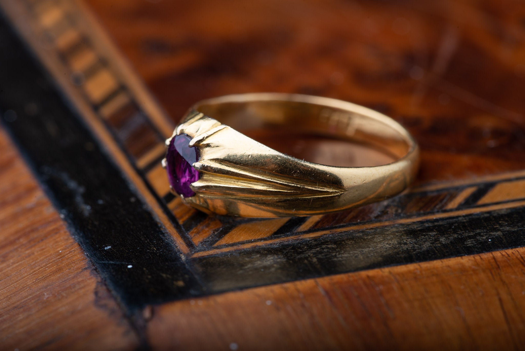 1900's High Carat Gold Ruby Ring - LUXORIA VITA