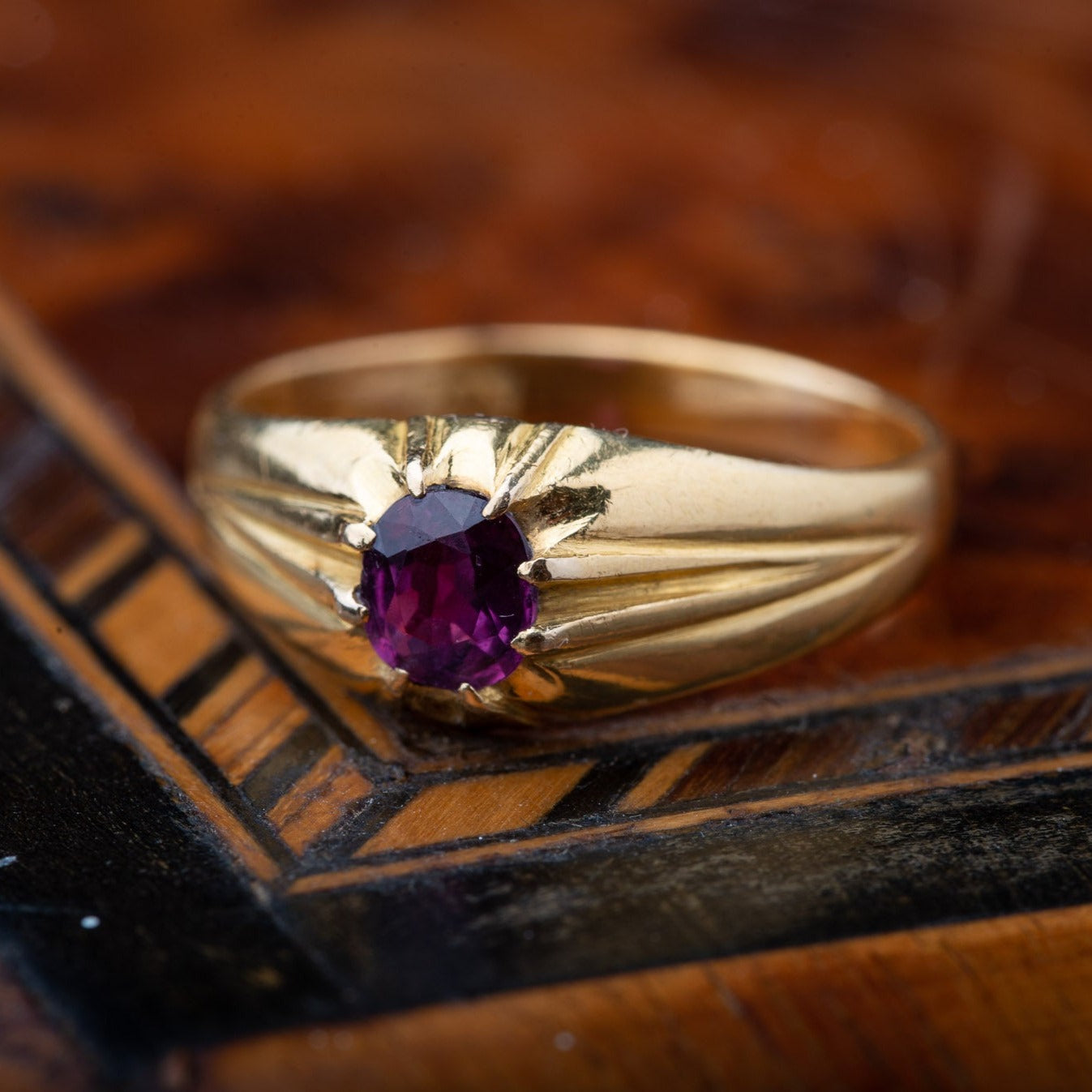 1900's High Carat Gold Ruby Ring - LUXORIA VITA