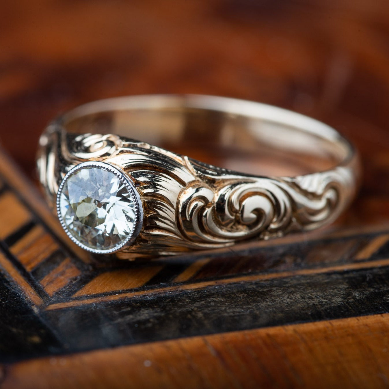 Vintage Hand Engraved 0.70ct Diamond Ring - LUXORIA VITA