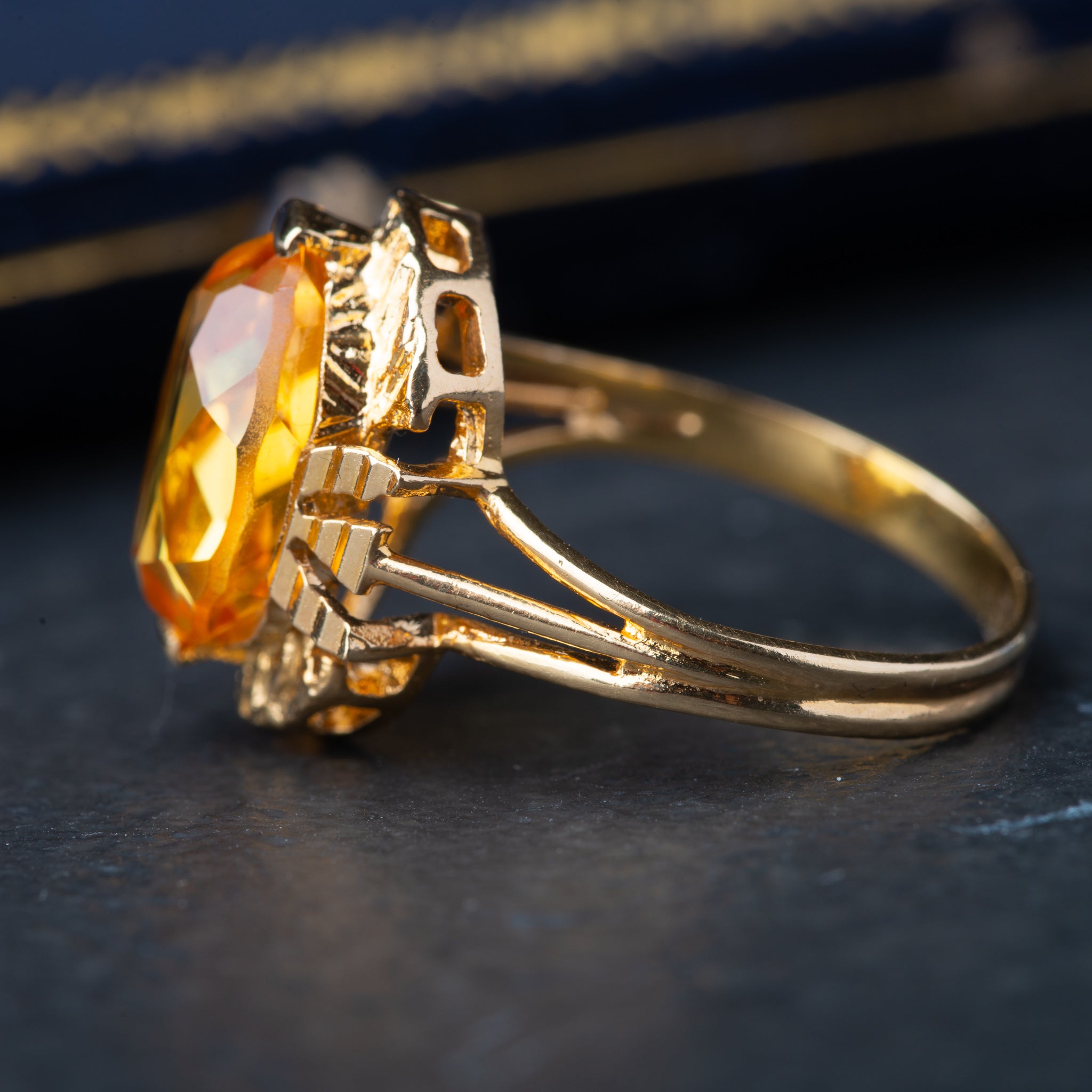 Vintage Sapphire Ring - LUXORIA VITA