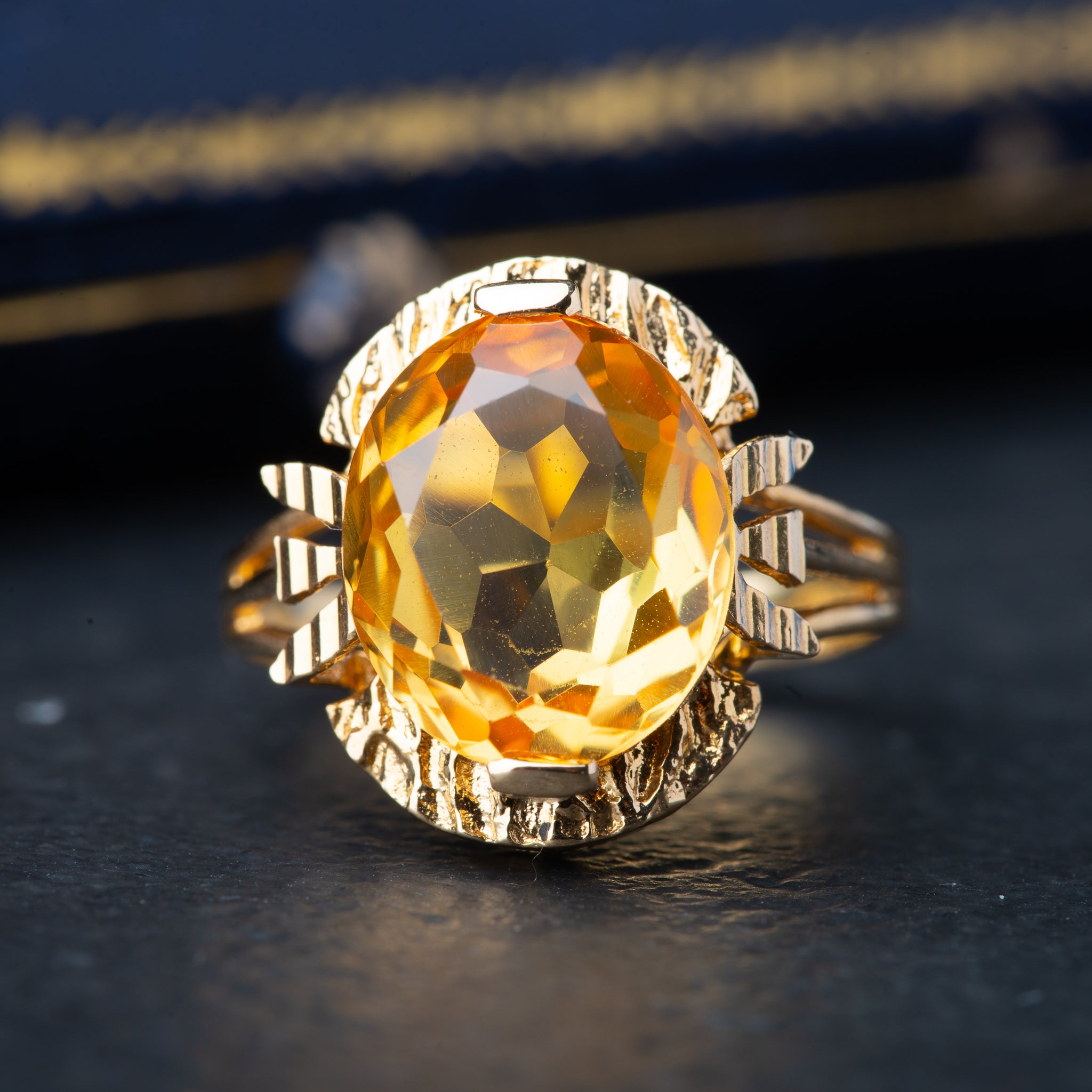 Vintage Sapphire Ring - LUXORIA VITA