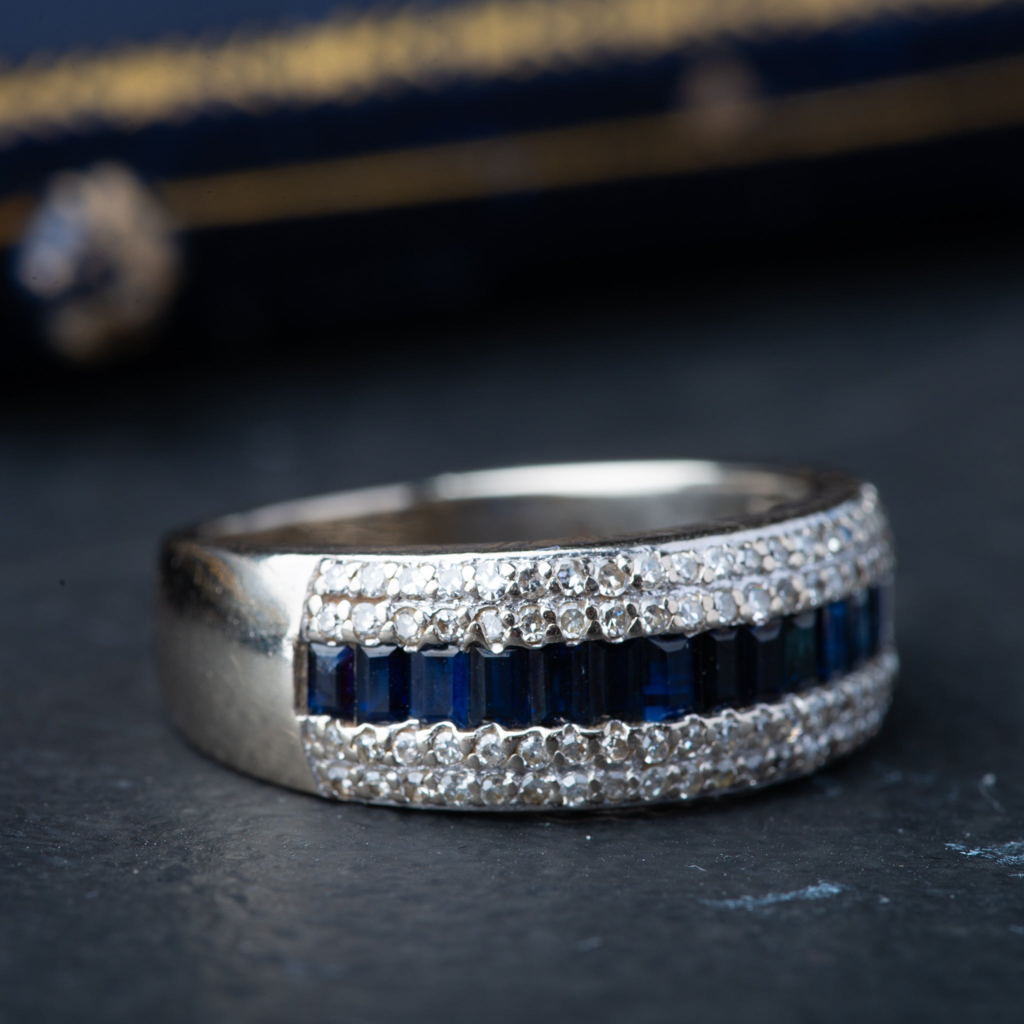 Modern Sapphire Diamond Ring - LUXORIA VITA