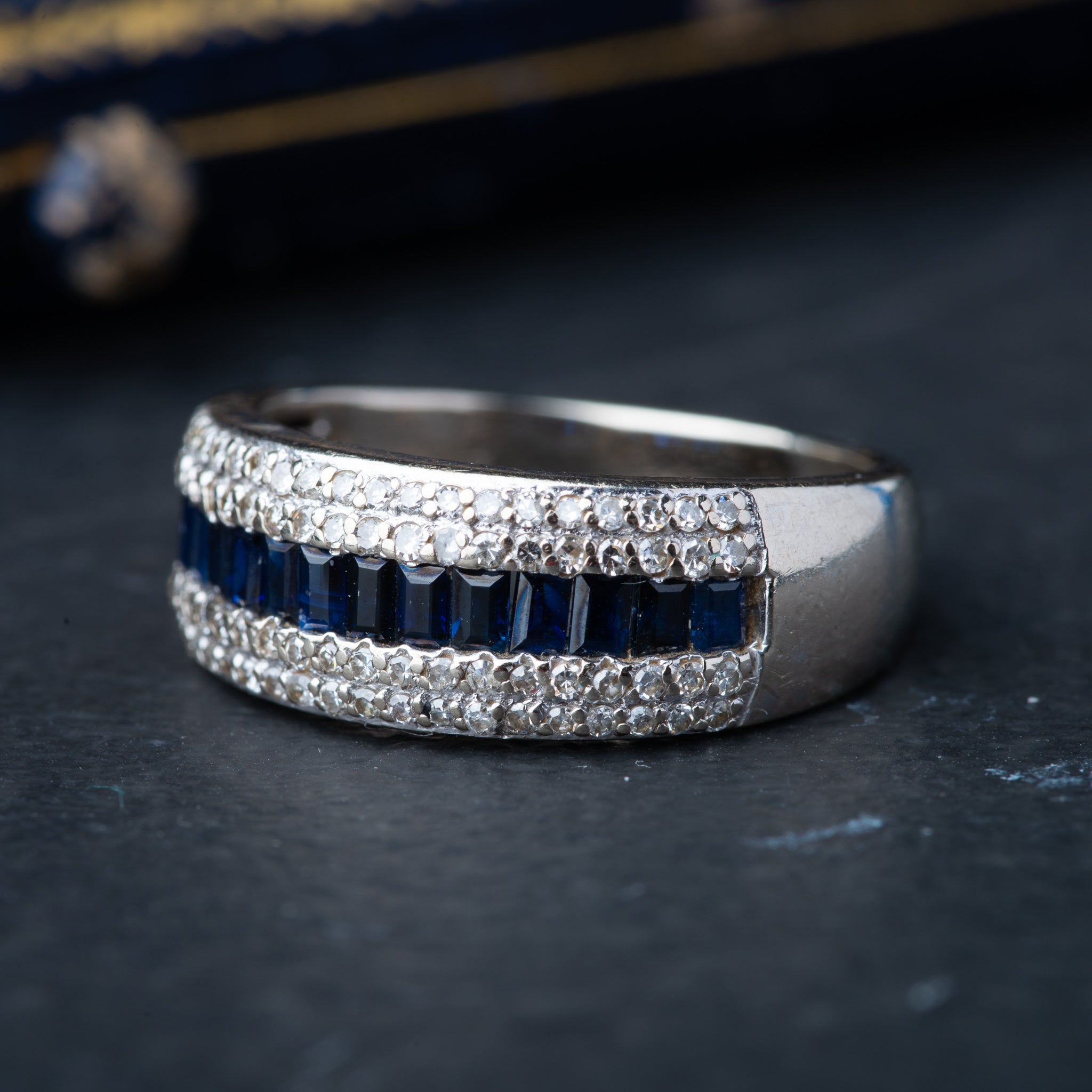 Modern Sapphire Diamond Ring - LUXORIA VITA