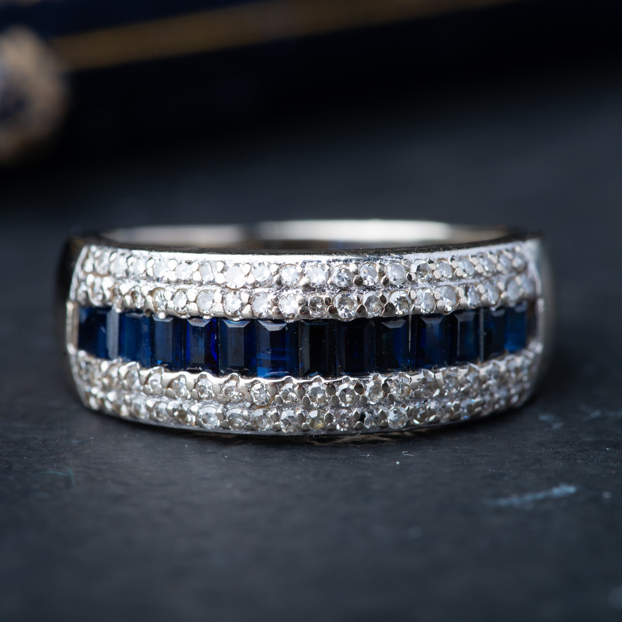 Modern Sapphire Diamond Ring - LUXORIA VITA
