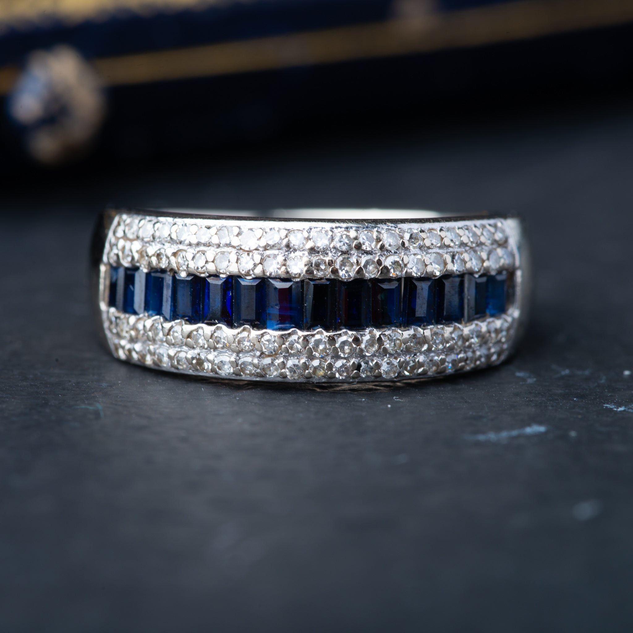 Modern Sapphire Diamond Ring - LUXORIA VITA