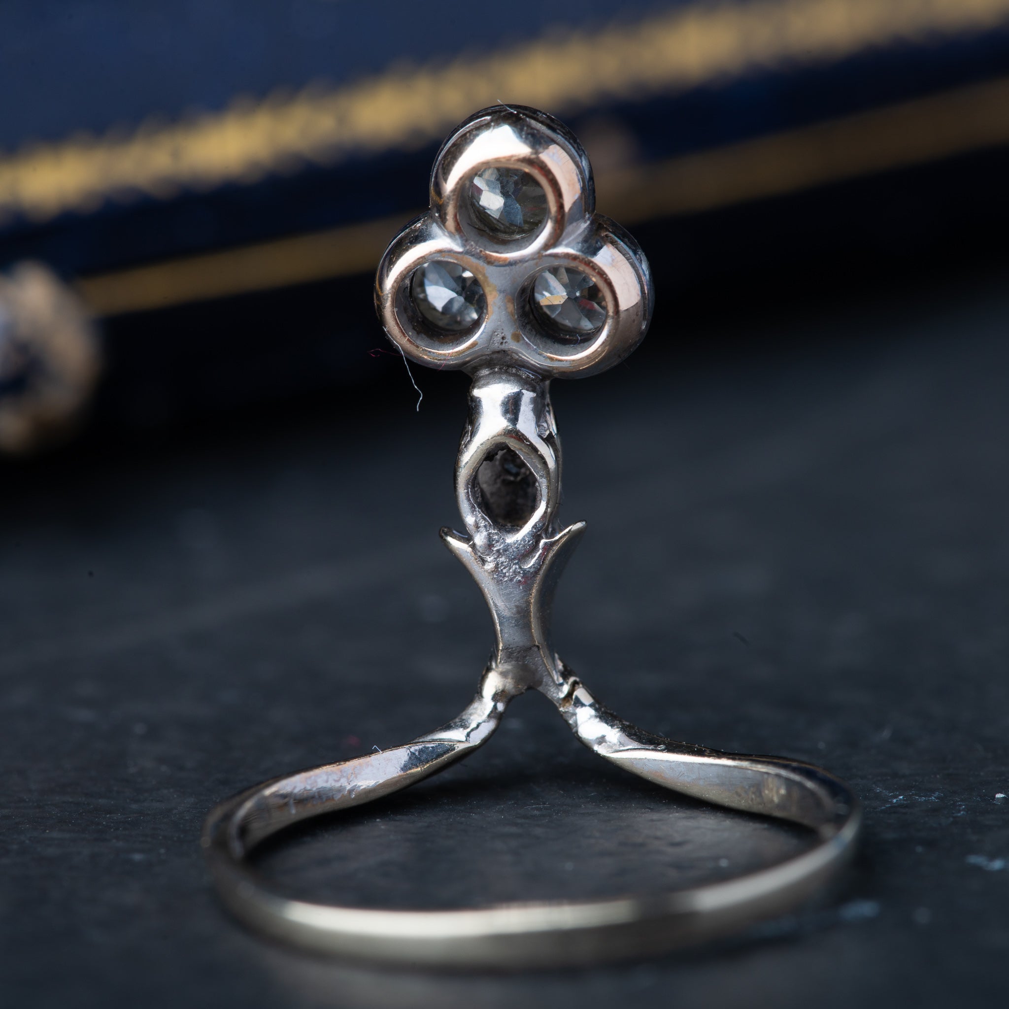 Art Deco Trefoil Diamond Ring - Luxoria Vita