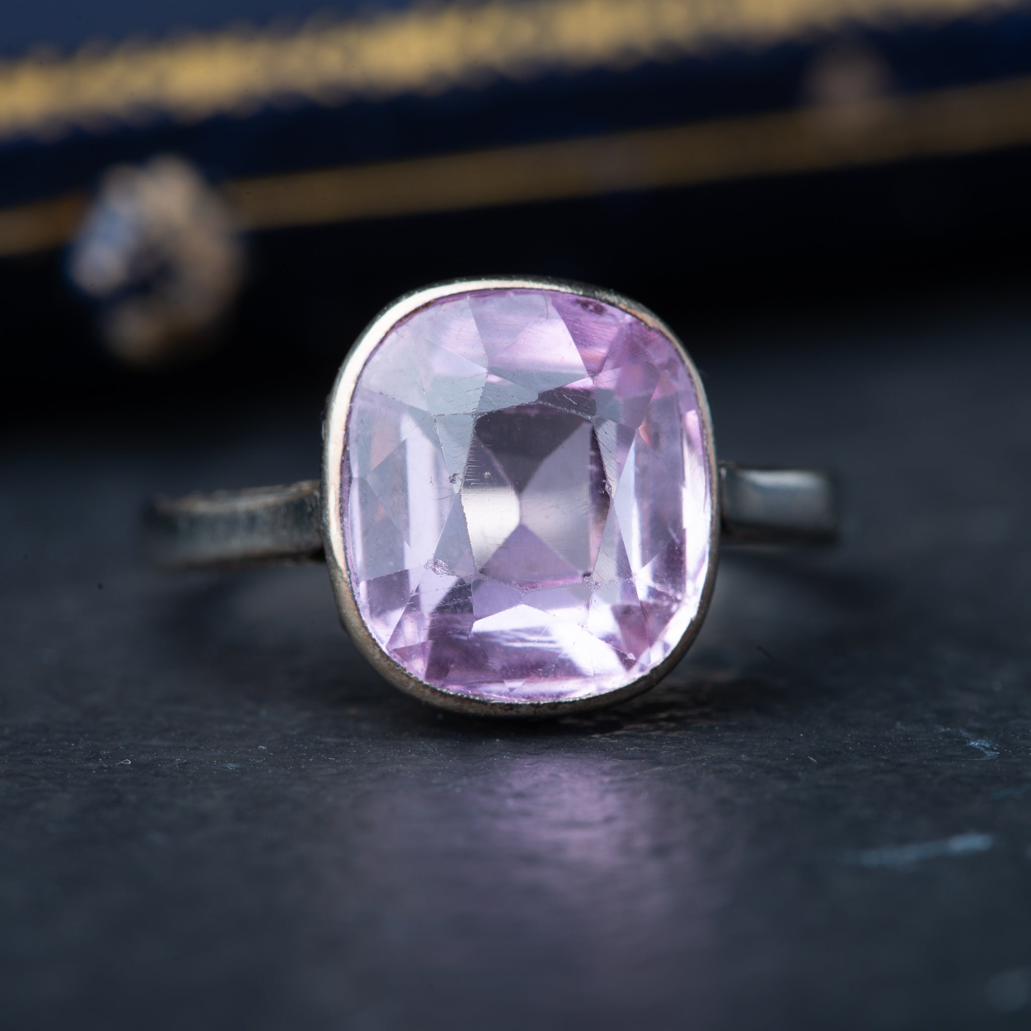 Art Deco Pink Sapphire Ring - LUXORIA VITA