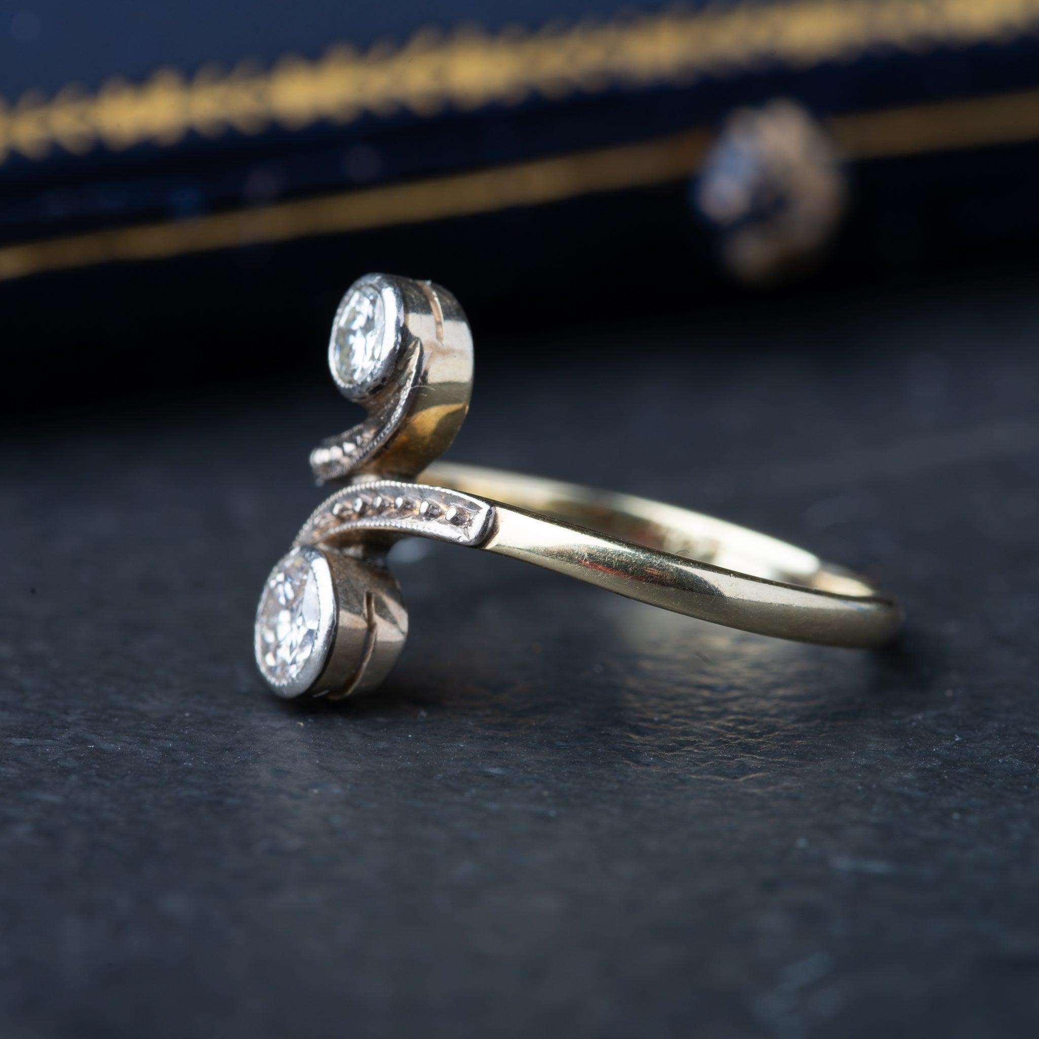 Vintage Toi & Moi Diamond Ring - LUXORIA VITA