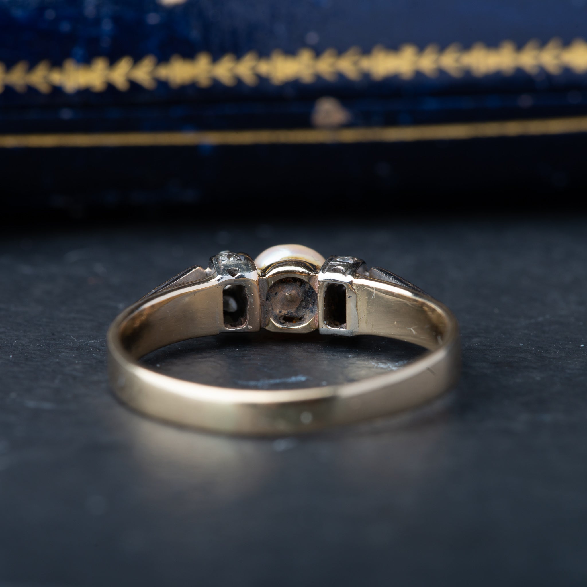 Vintage Pearl Diamond Ring - LUXORIA VITA