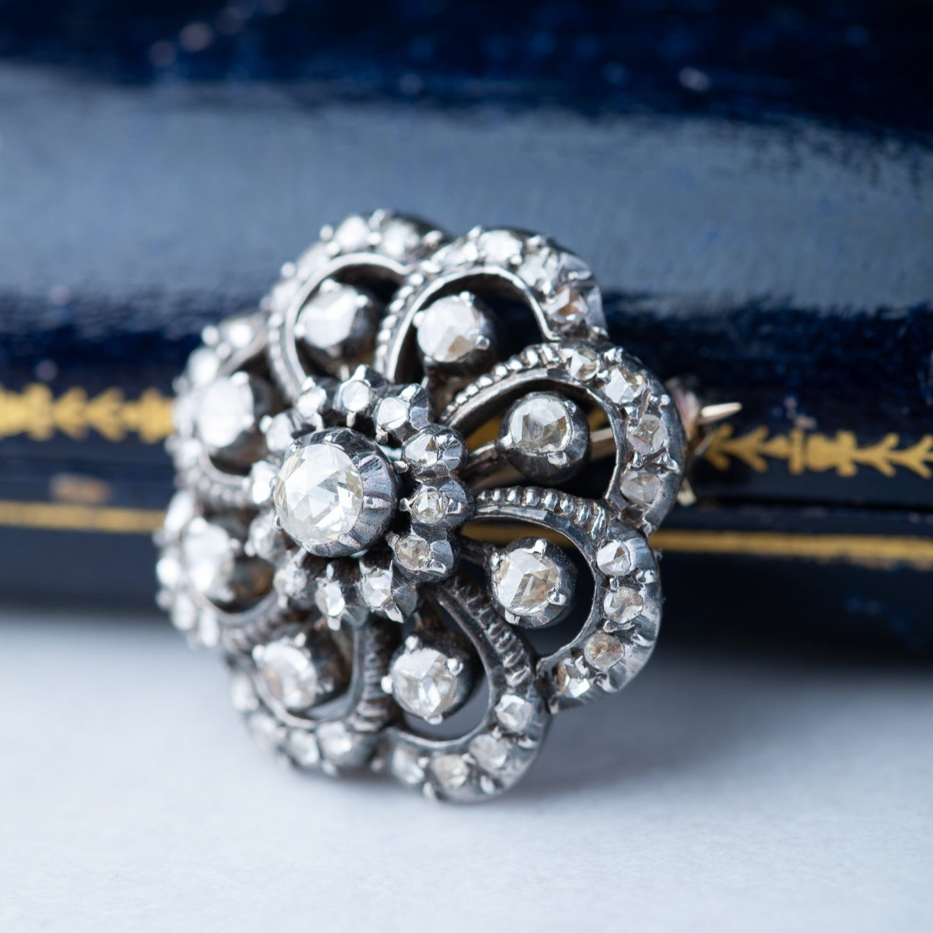 Dutch rosecut diamond ring + brooch set - LUXORIA VITA