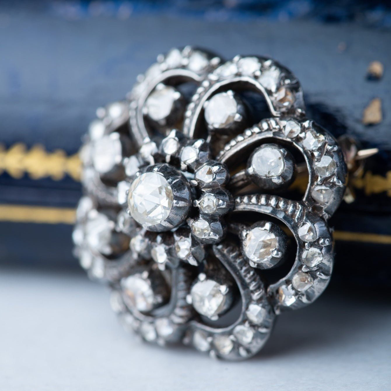 Dutch rosecut diamond ring + brooch set - LUXORIA VITA