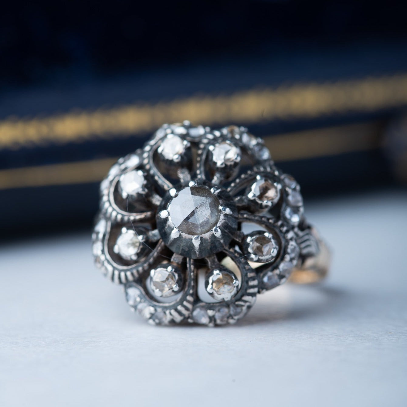 Dutch rosecut diamond ring + brooch set - LUXORIA VITA