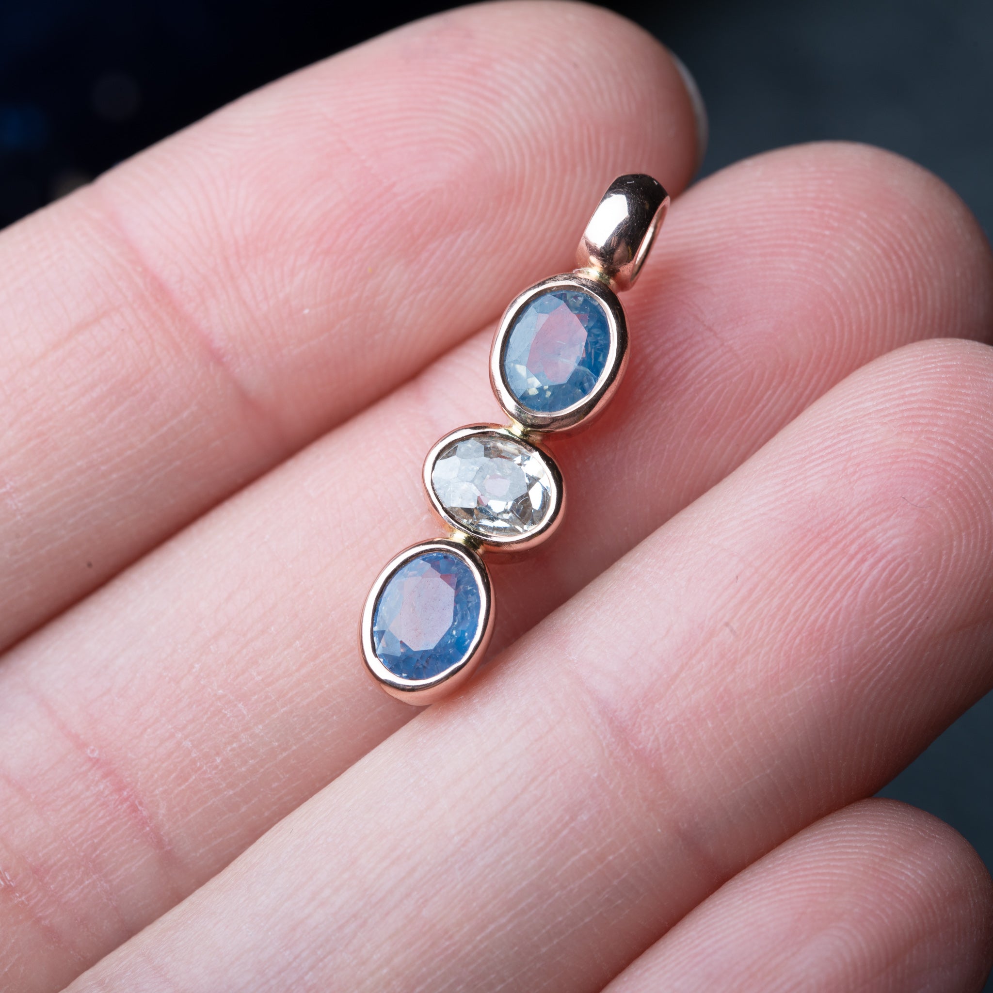 Atelier Made: Oldmine Cut Diamond Sapphire Pendant - Luxoria Vita