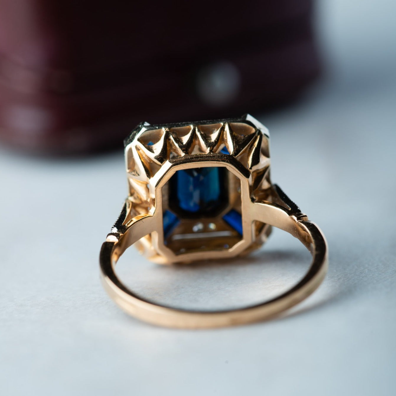 Vintage 18K Gold Sapphire Diamond Ring - LUXORIA VITA