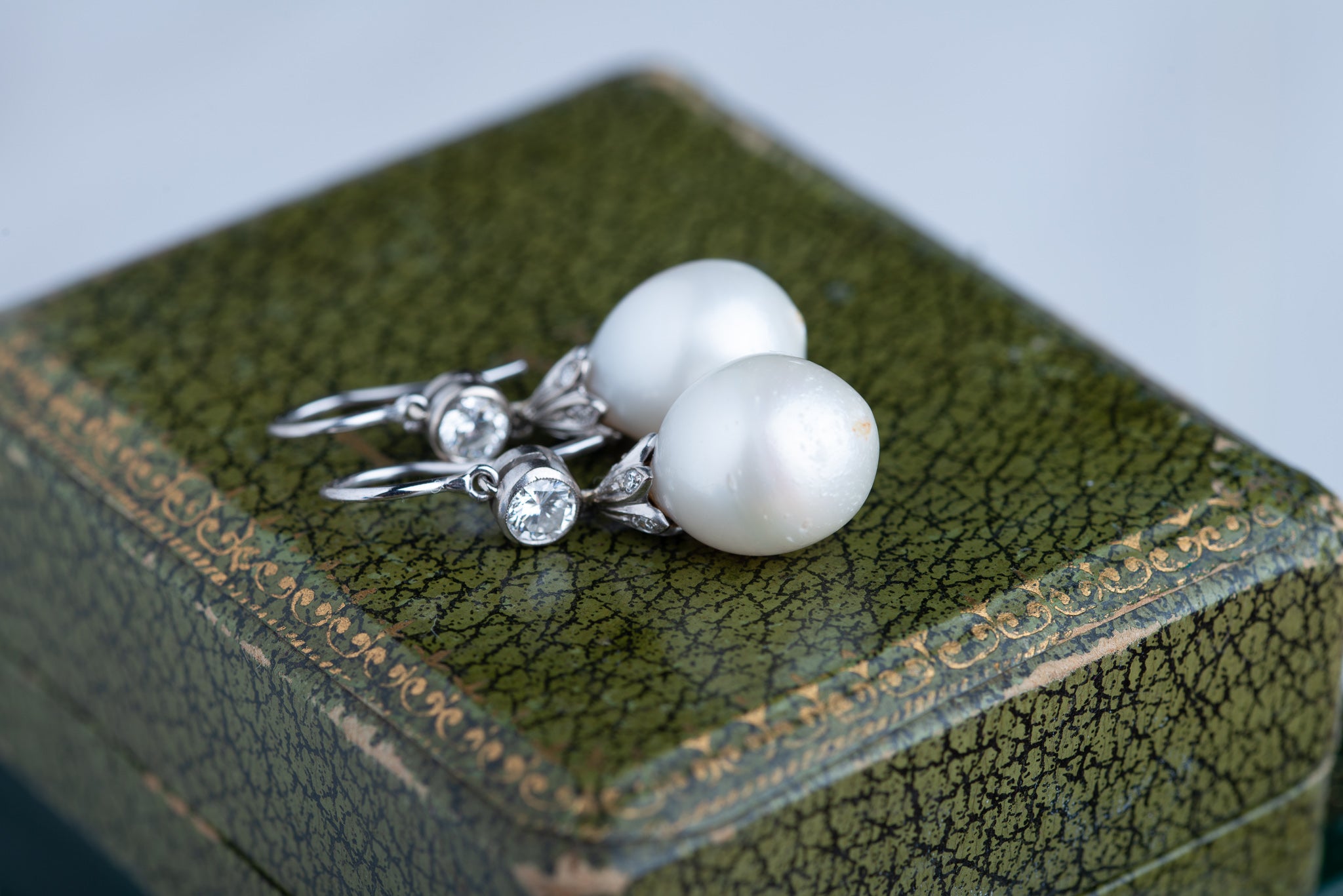Vintage 14K Gold Diamond Pearl Earrings - LUXORIA VITA