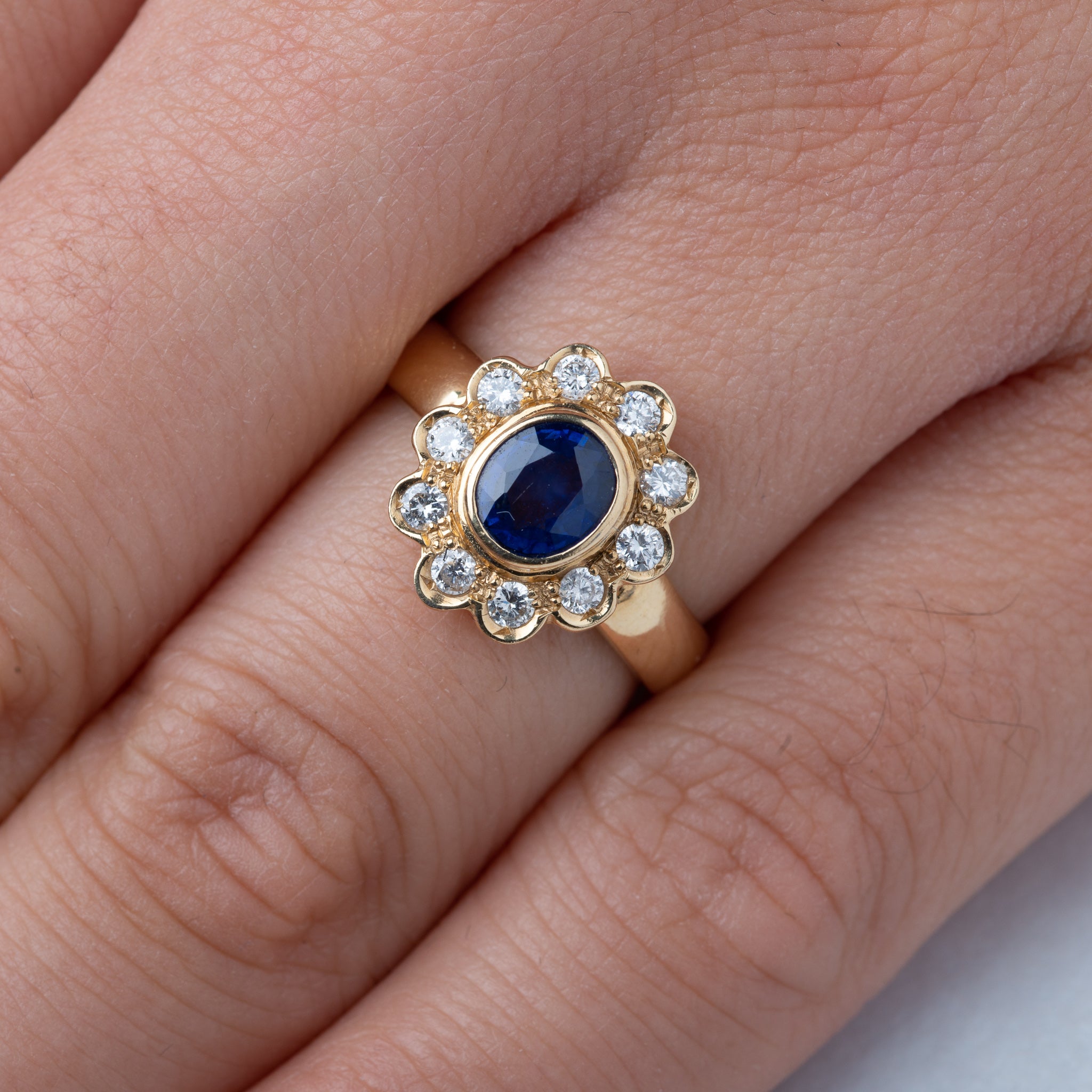 Vintage Sapphire Diamond Ring - LUXORIA VITA
