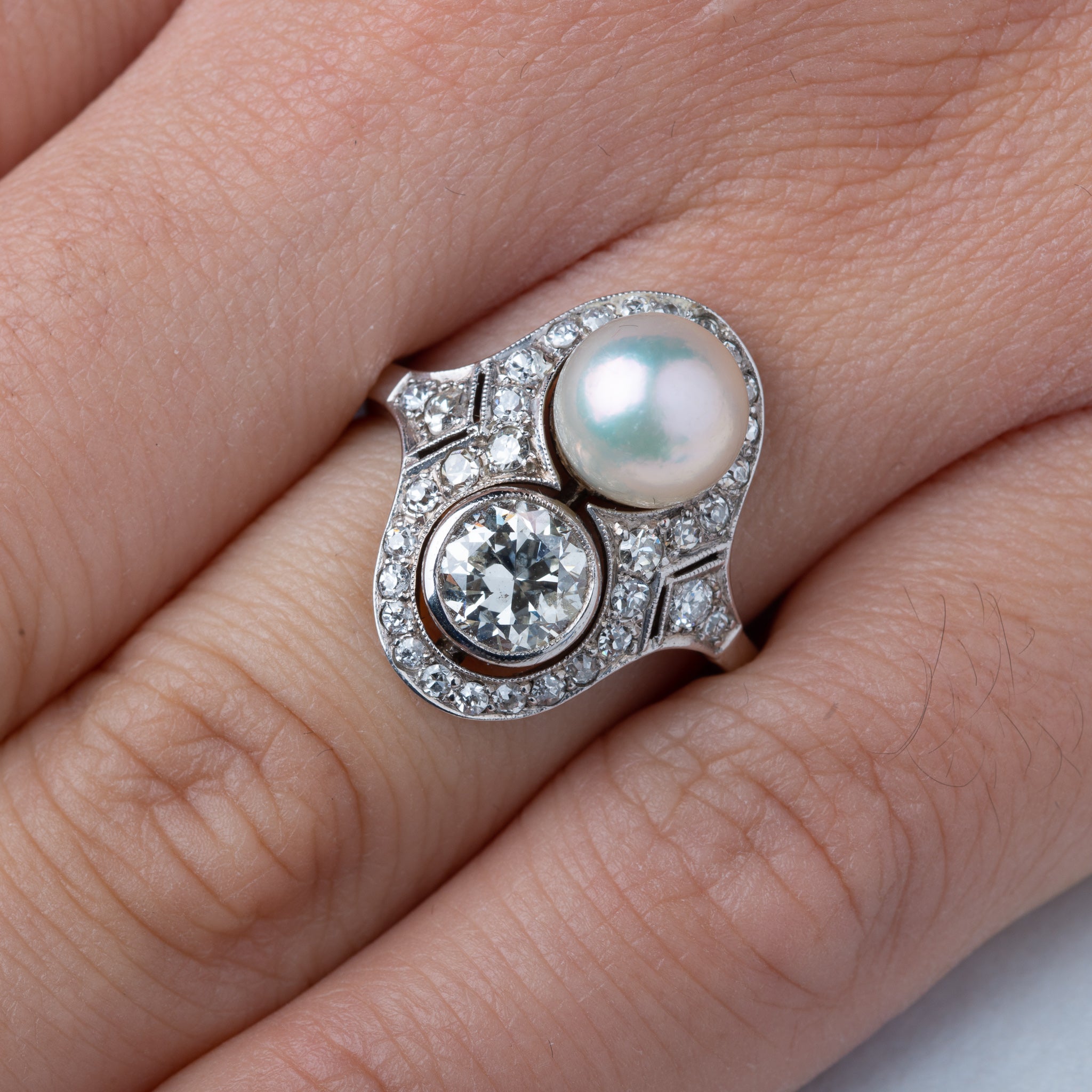 Vintage Pearl Diamond Ring - LUXORIA VITA