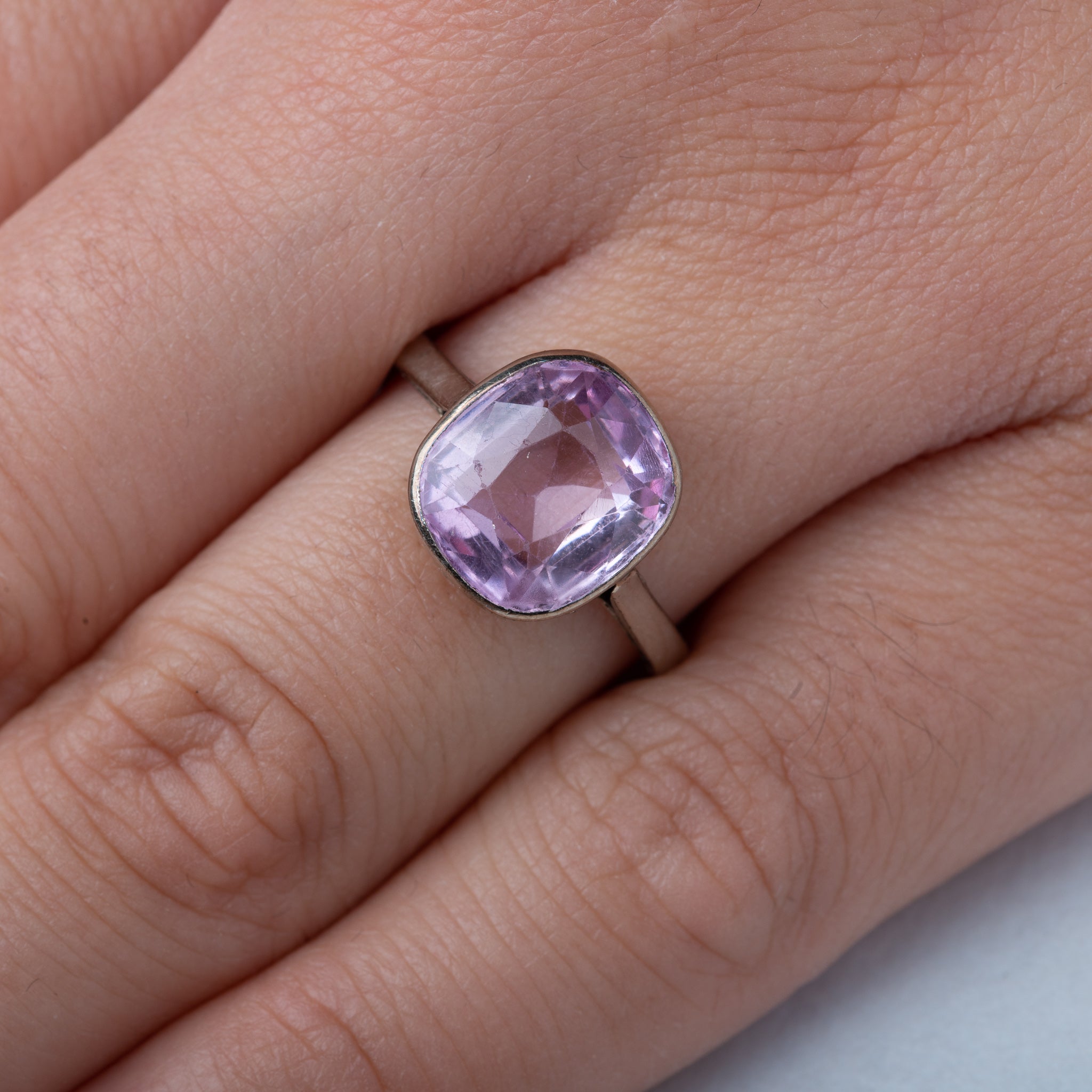 Art Deco Pink Sapphire Ring - LUXORIA VITA