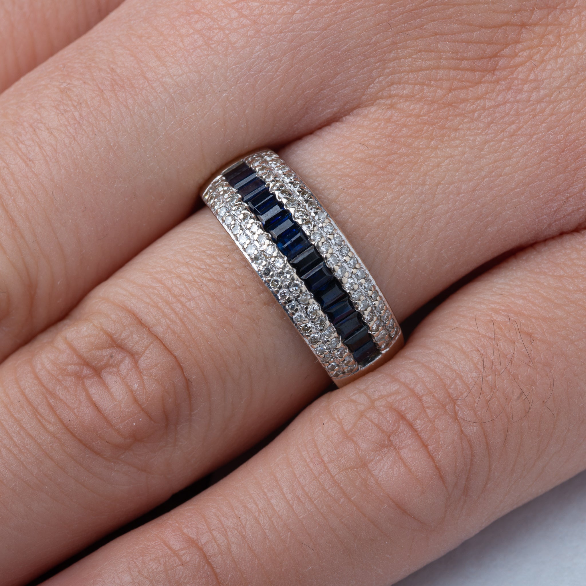Modern Sapphire Diamond Ring - LUXORIA VITA