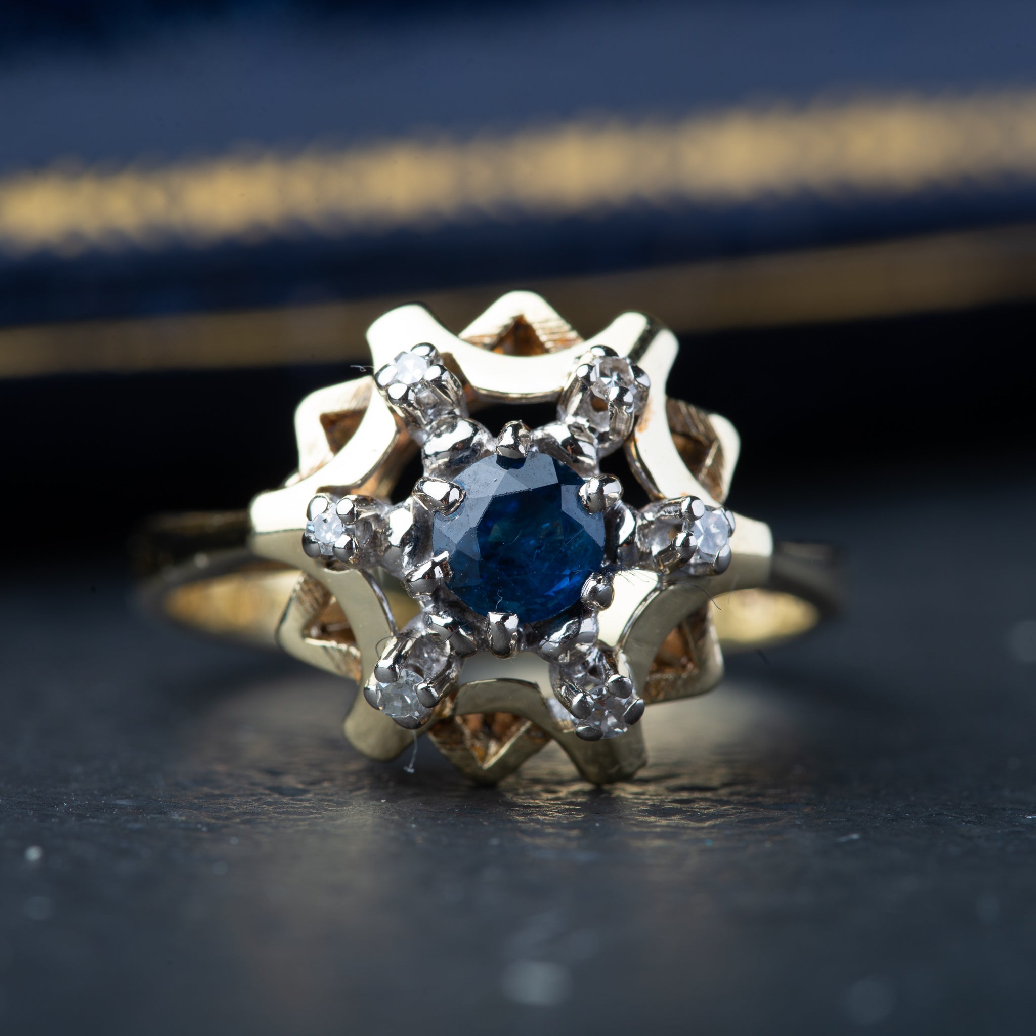 Vintage Sapphire Diamond Ring - LUXORIA VITA
