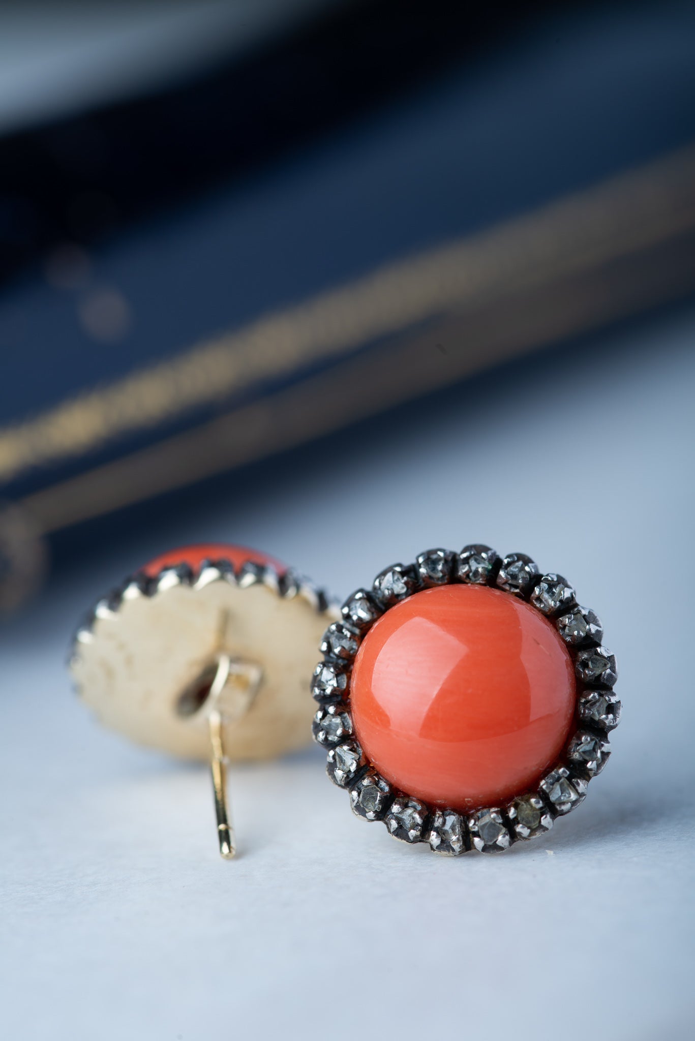 Antique coral diamond earrings - LUXORIA VITA