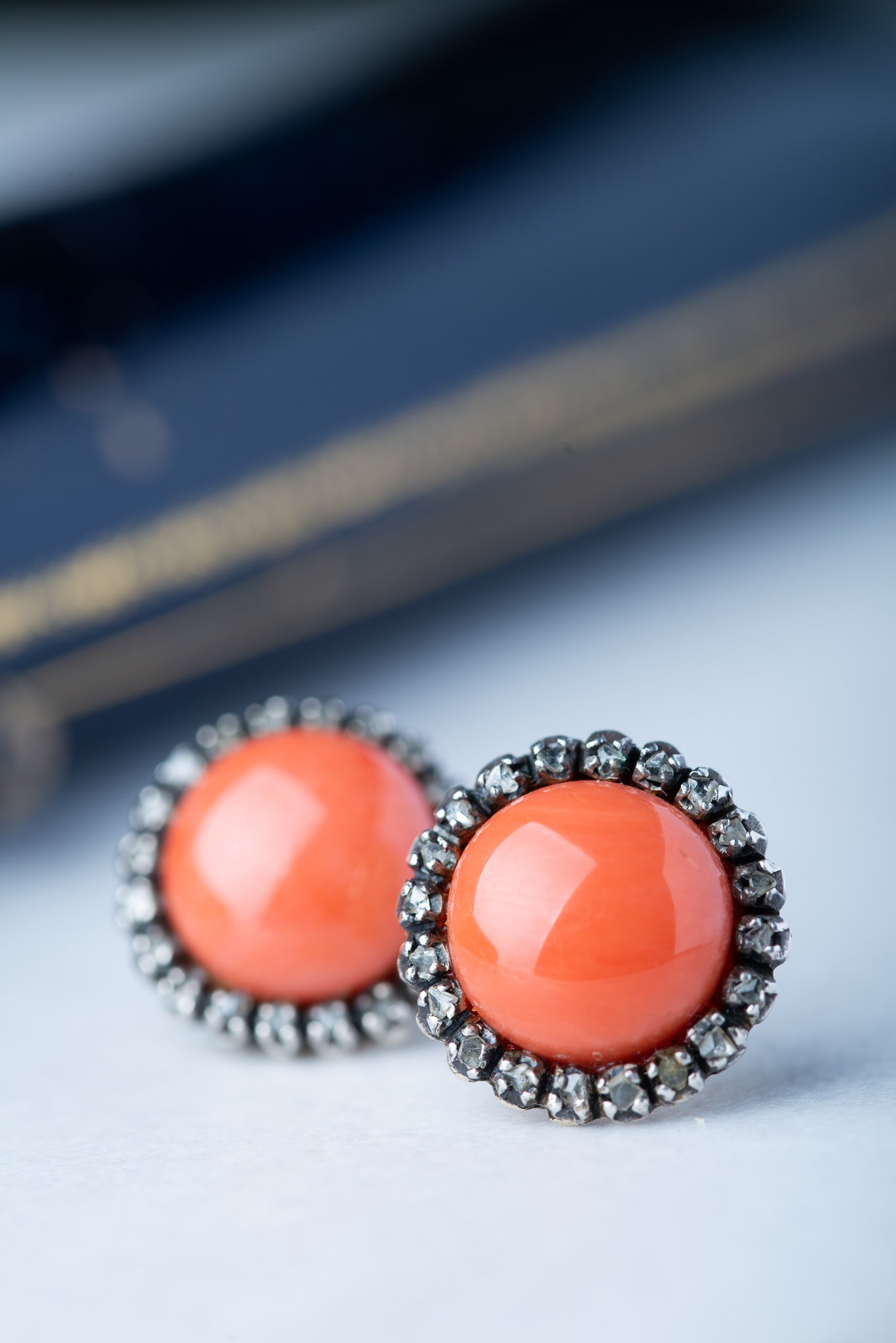 Antique coral diamond earrings - LUXORIA VITA