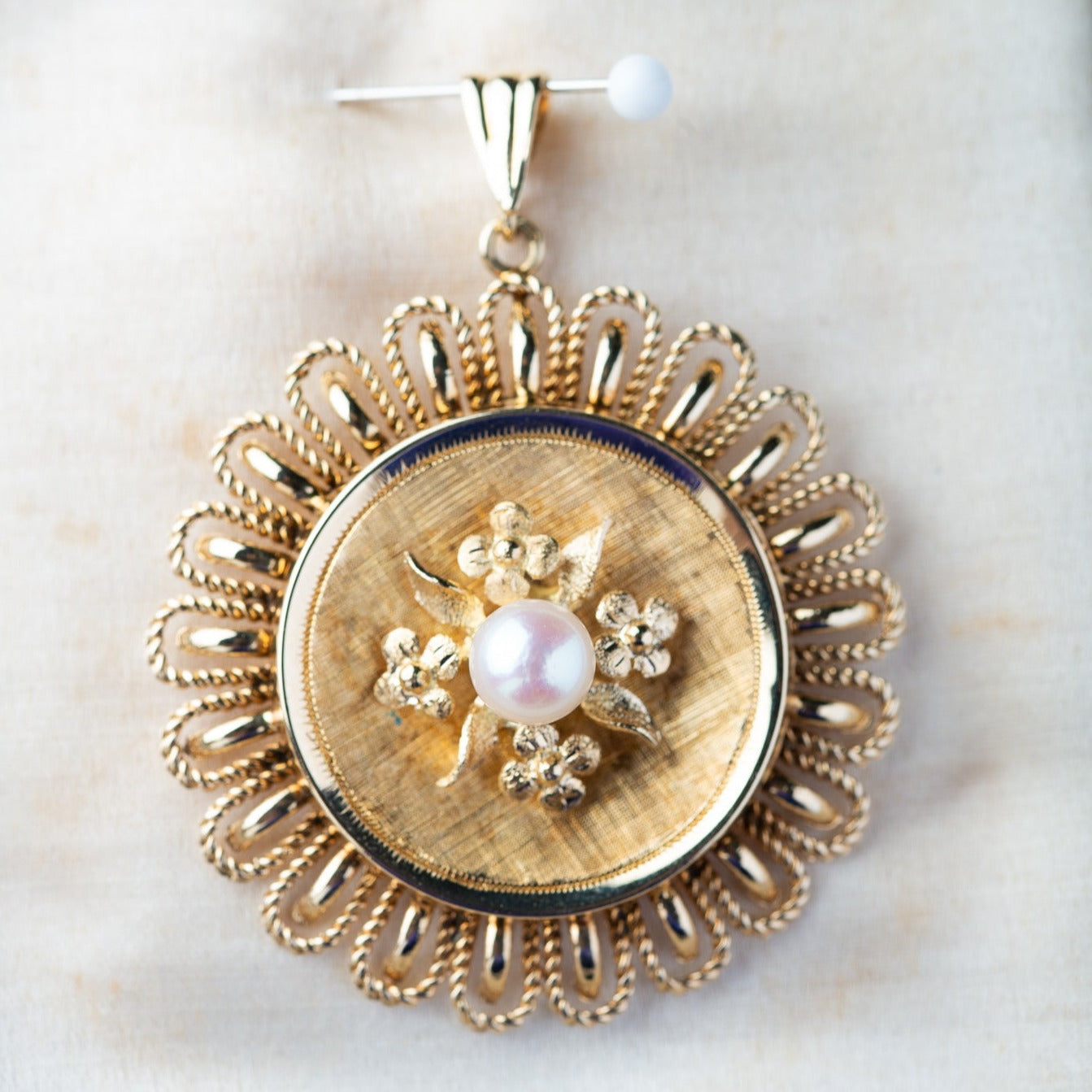 Vintage Flower Pearl Pendant