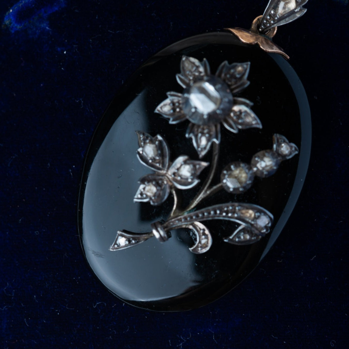 Victorian Rosecut Diamond Locket - LUXORIA VITA