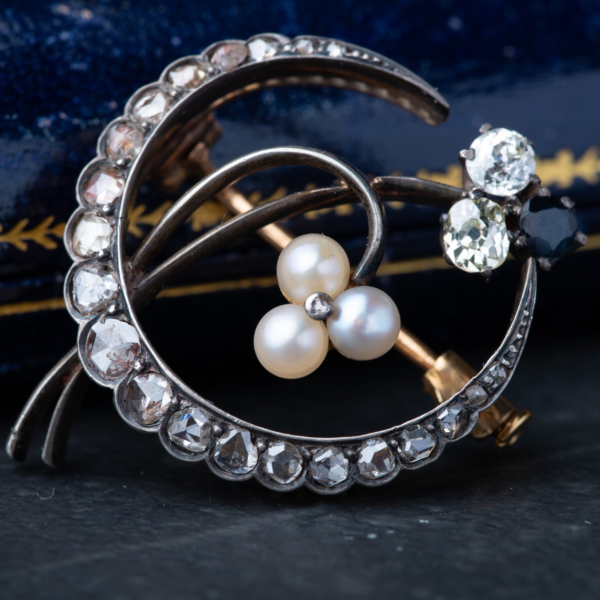 Antique Diamond Crescent Brooch - LUXORIA VITA