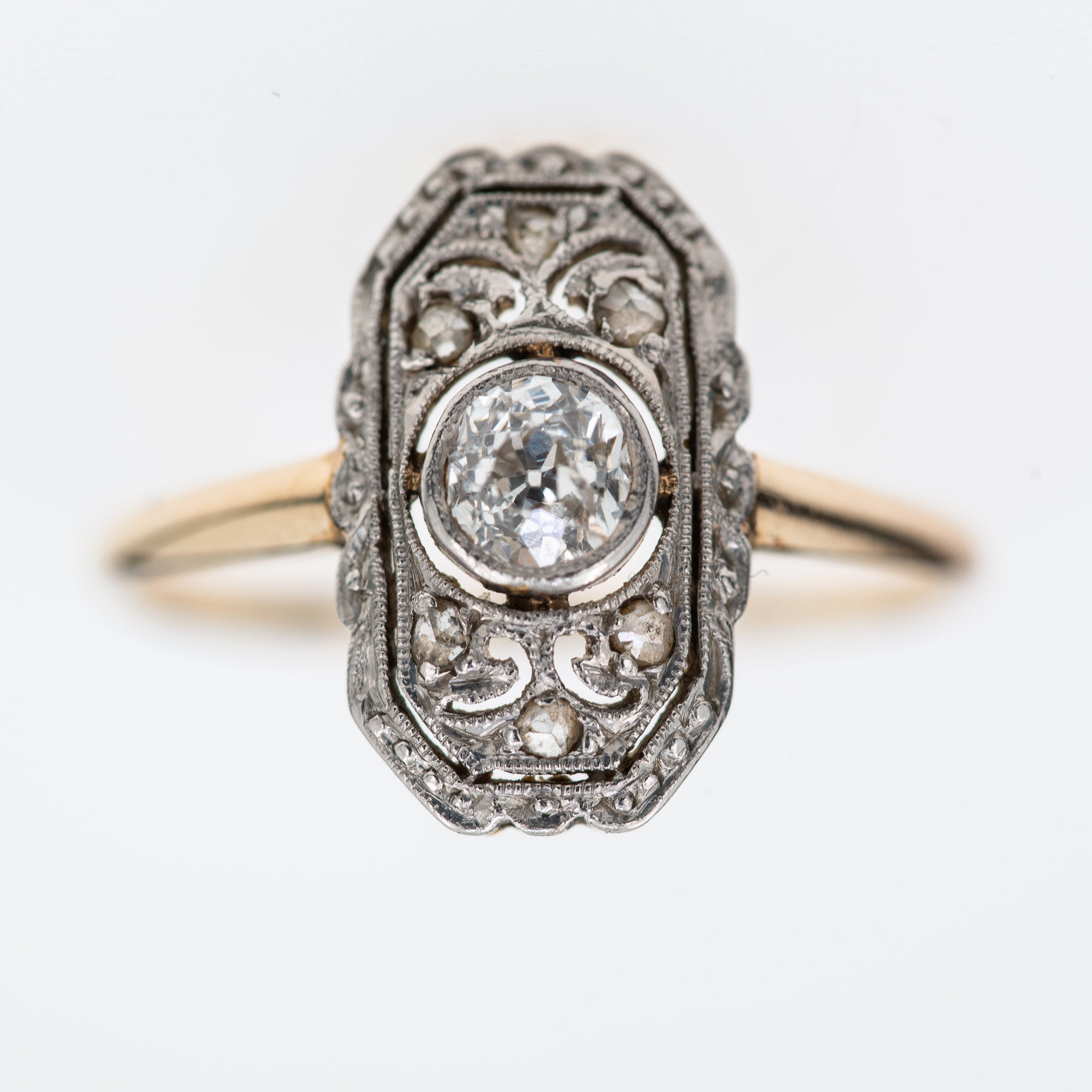 Art Deco 0.25ct Diamond Ring - LUXORIA VITA
