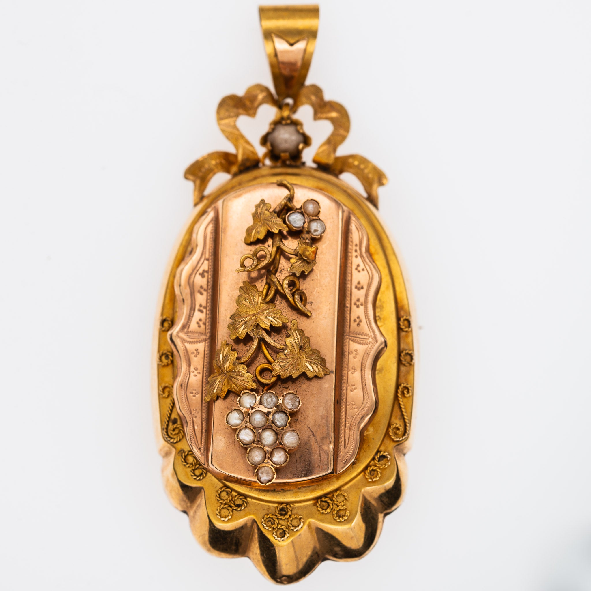 Victorian 1880's Dutch Vine Grape Pendant Brooch