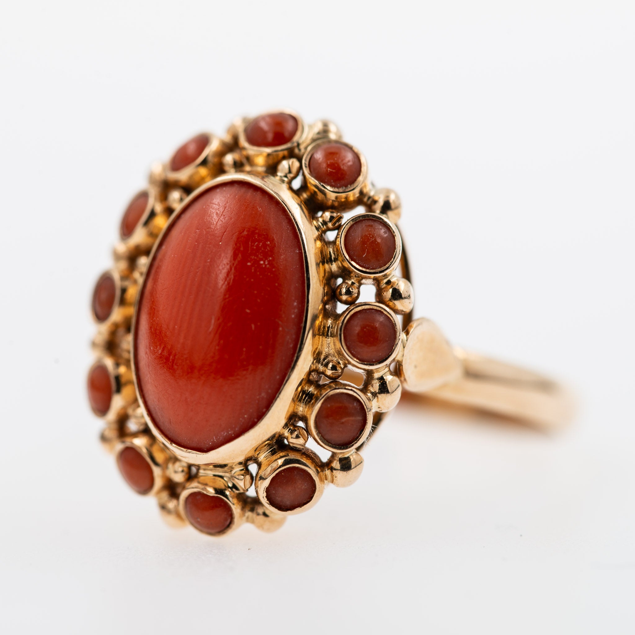Dutch coral ring in 14K solid gold