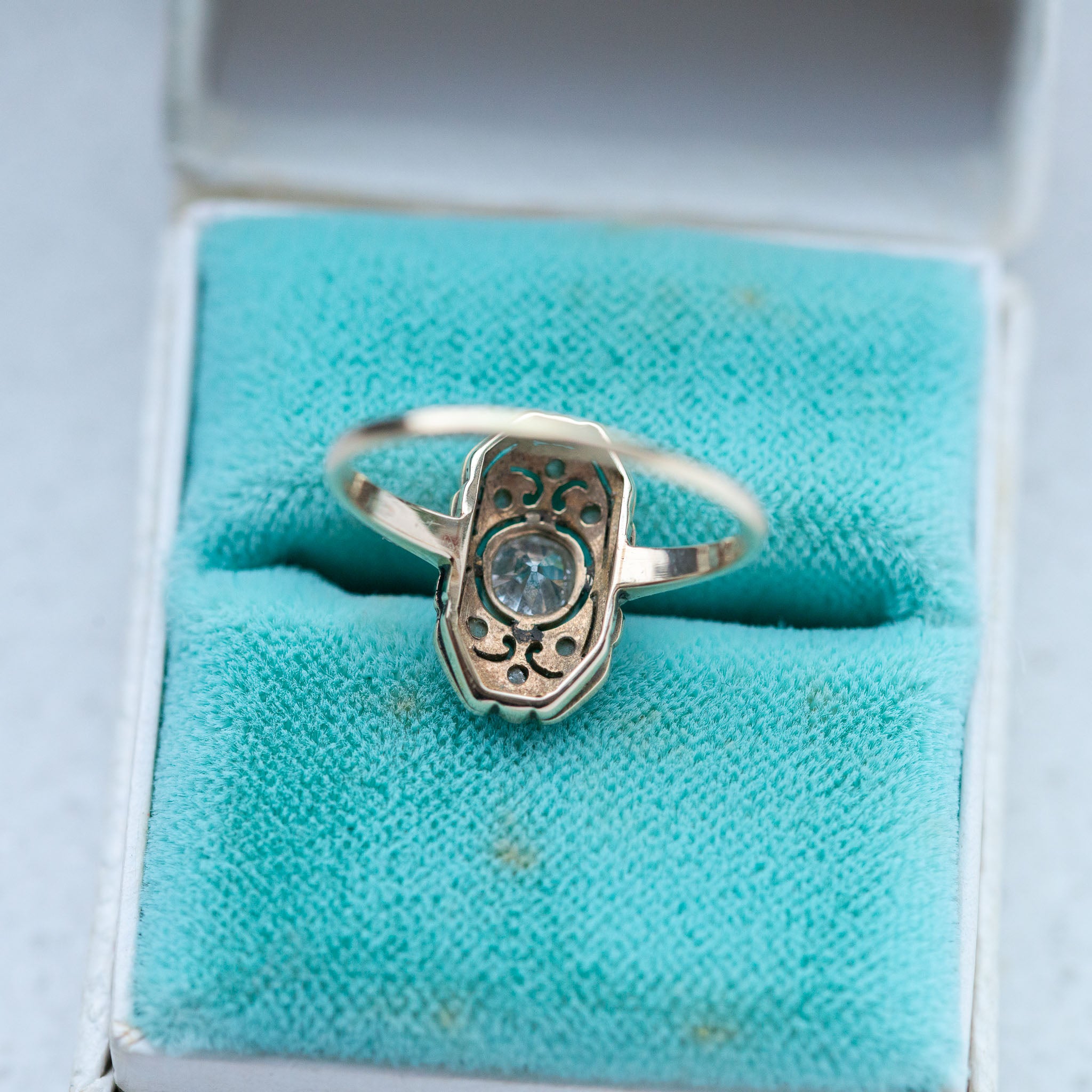 Art Deco 0.25ct Diamond Ring - LUXORIA VITA