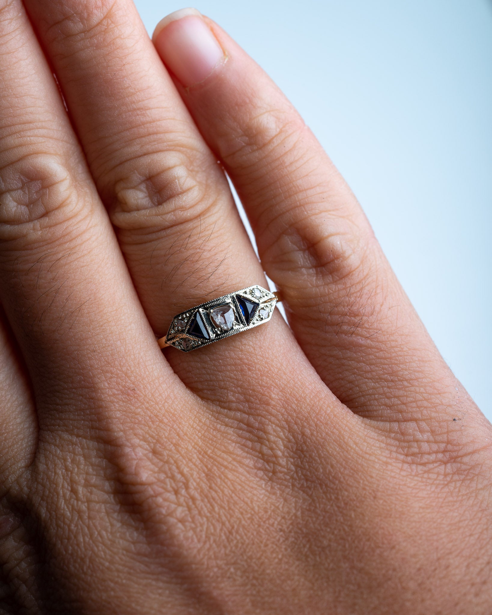 Art Deco Sapphire Diamond Ring - LUXORIA VITA