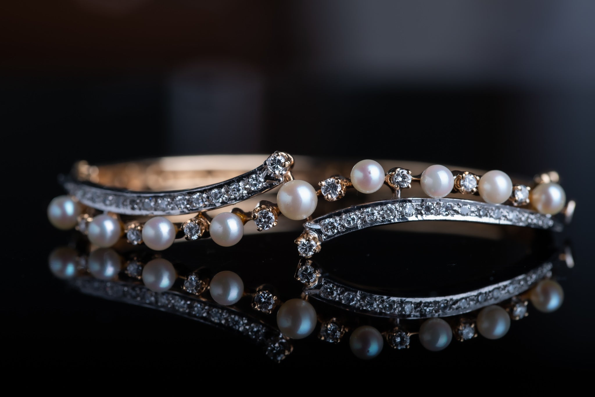 DESIGNER Vintage Pearl & Diamond Bracelet Jack Gutschneider - LUXORIA VITA