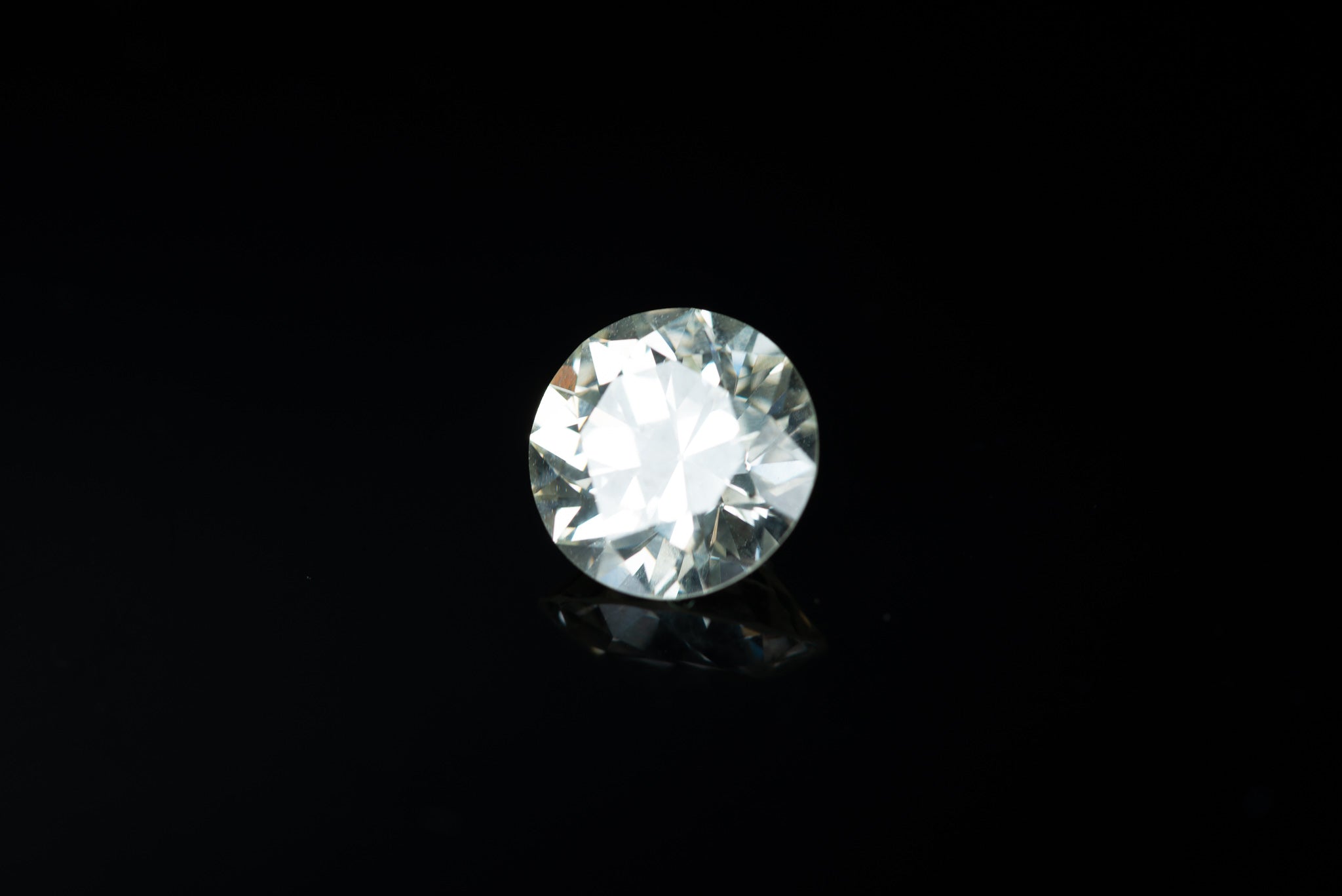 2.03 carat loose diamond - LUXORIA VITA