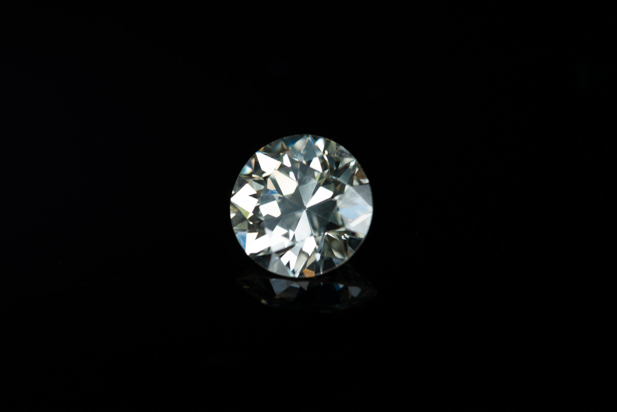 2.03 carat loose diamond - LUXORIA VITA