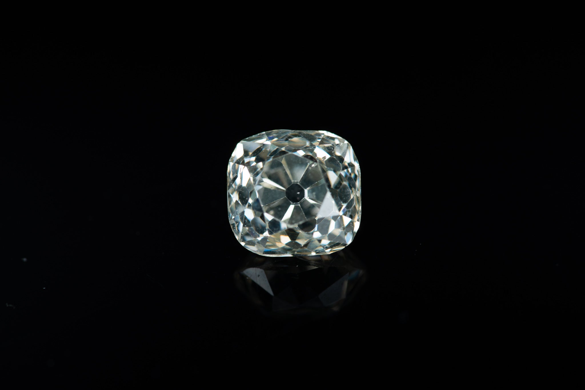2.90 carat loose diamond - LUXORIA VITA