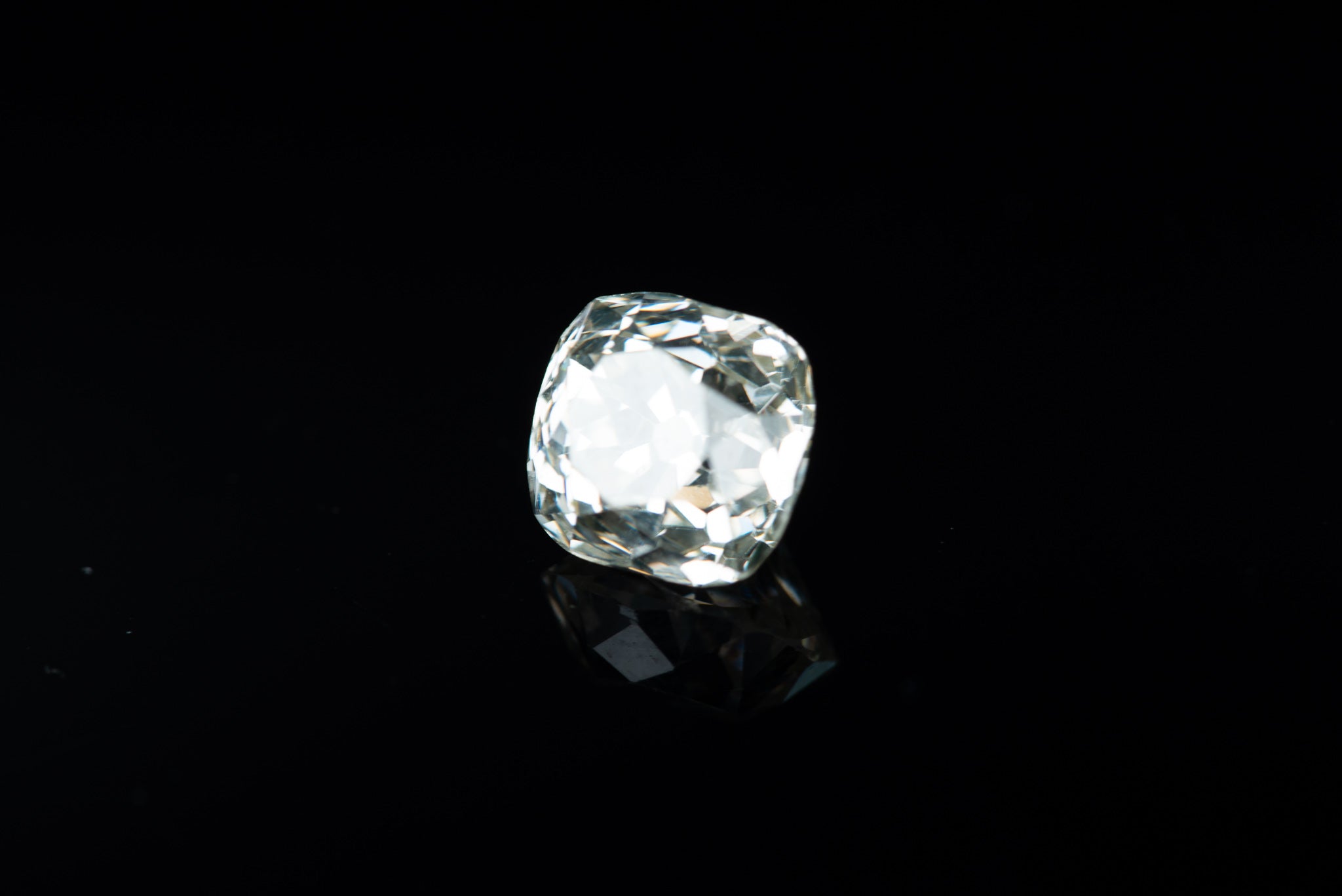 2.90 carat loose diamond - LUXORIA VITA