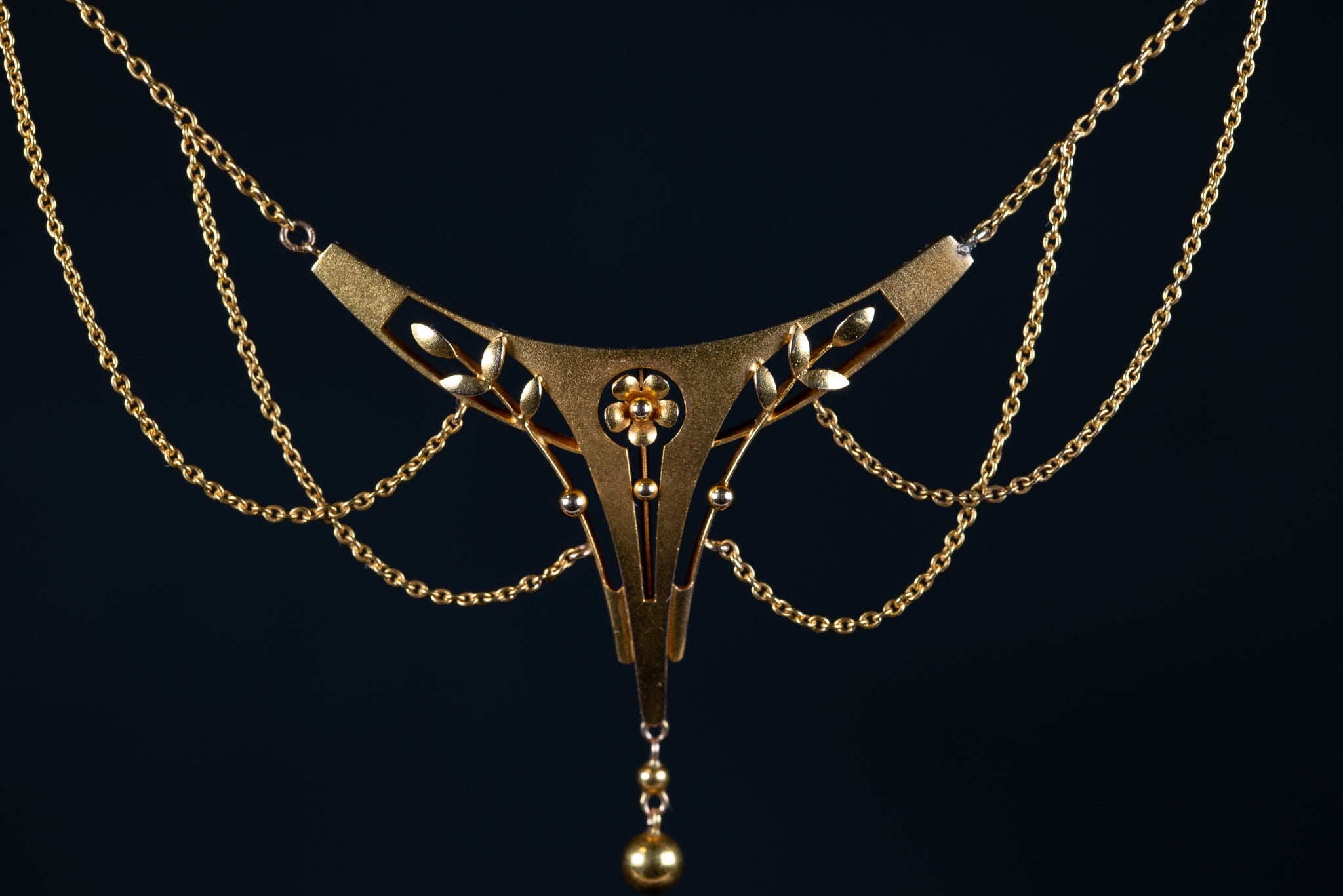 Art Nouveau Floral Lavalier Necklace - LUXORIA VITA