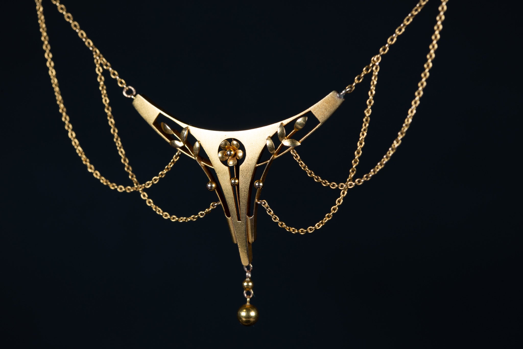 Art Nouveau Floral Lavalier Necklace - LUXORIA VITA