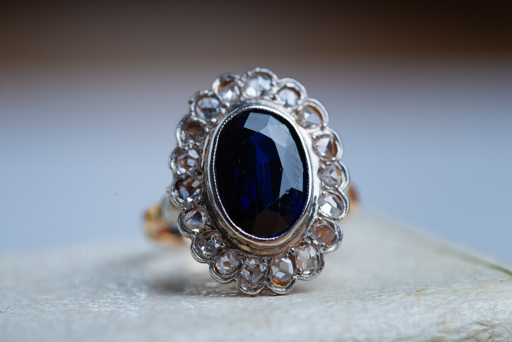 Vintage Diana Diamond Ring - Luxoria Vita