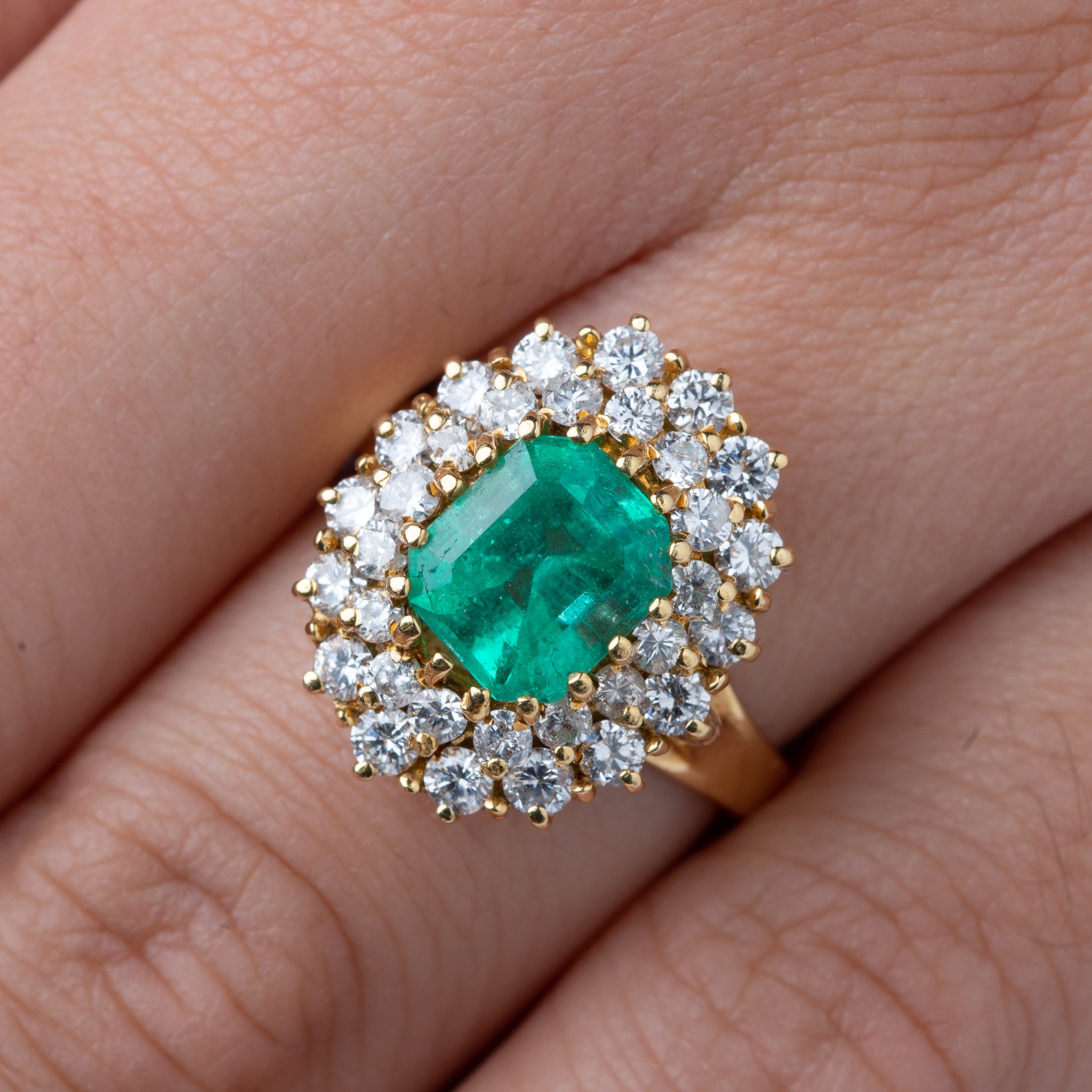 Vintage Emerald Diamond Cocktail Ring - Luxoria Vita